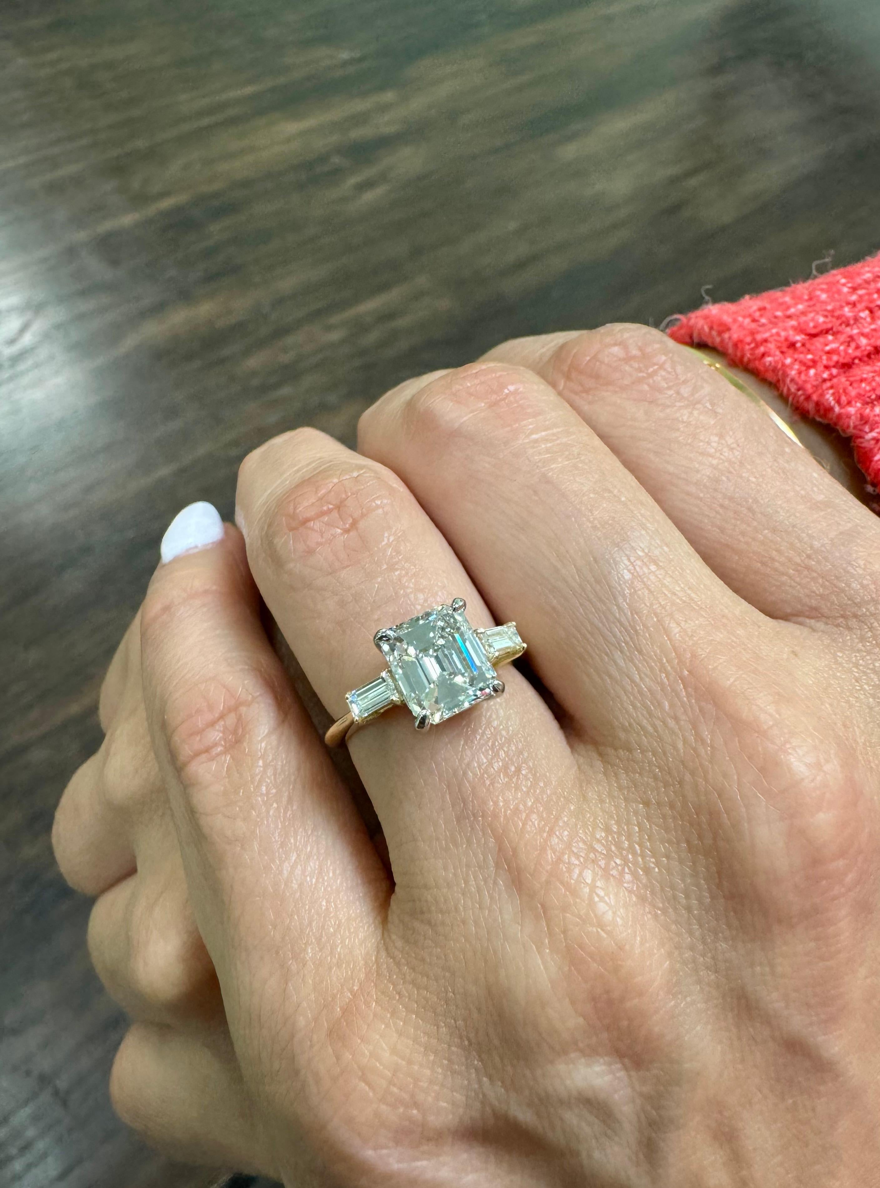 Vintage Art Deco GIA Certified 2.41 Carat Emerald Cut Diamond Engagement Ring For Sale 9