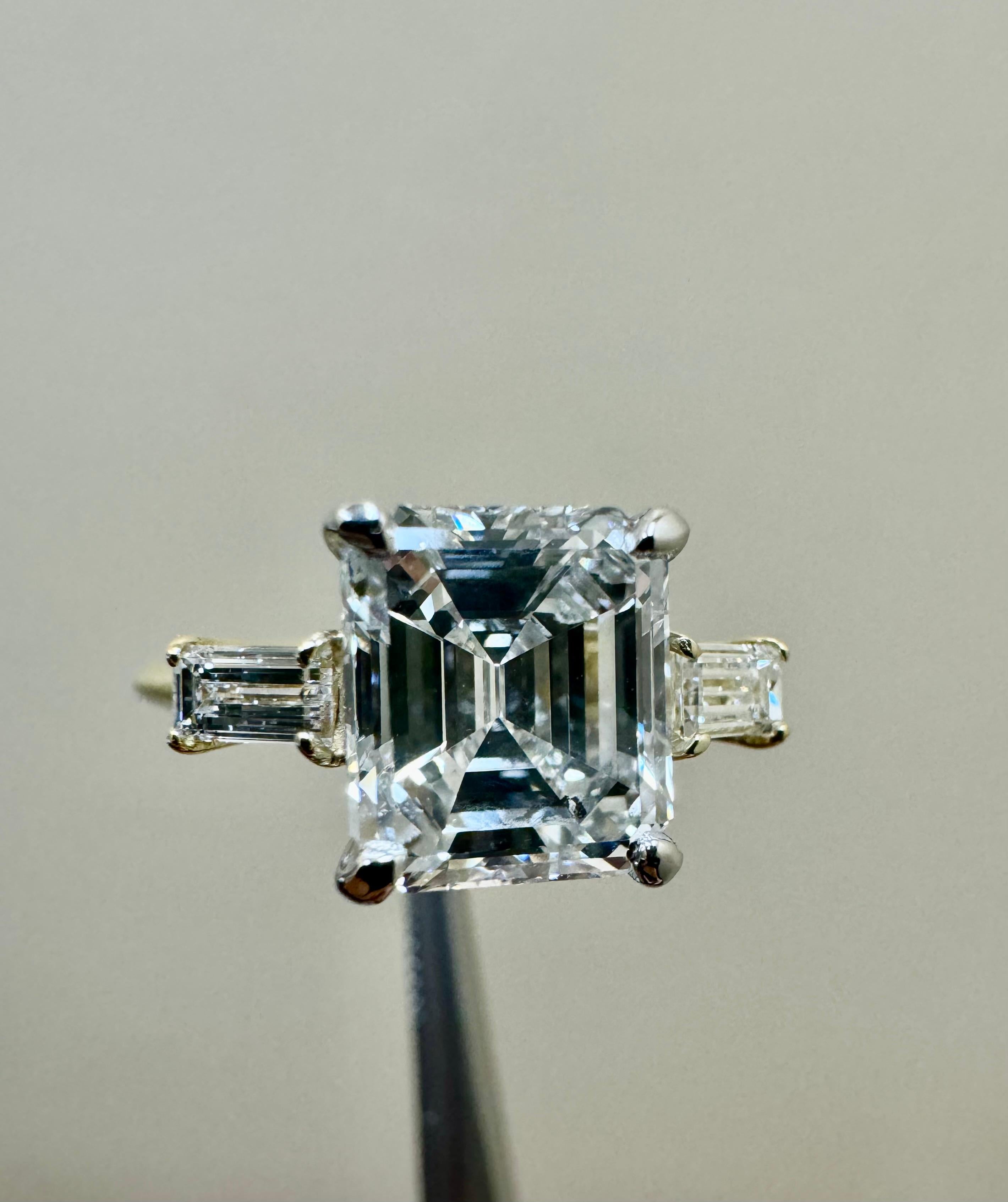 Vintage Art Deco GIA Certified 2.41 Carat Emerald Cut Diamond Engagement Ring For Sale 10