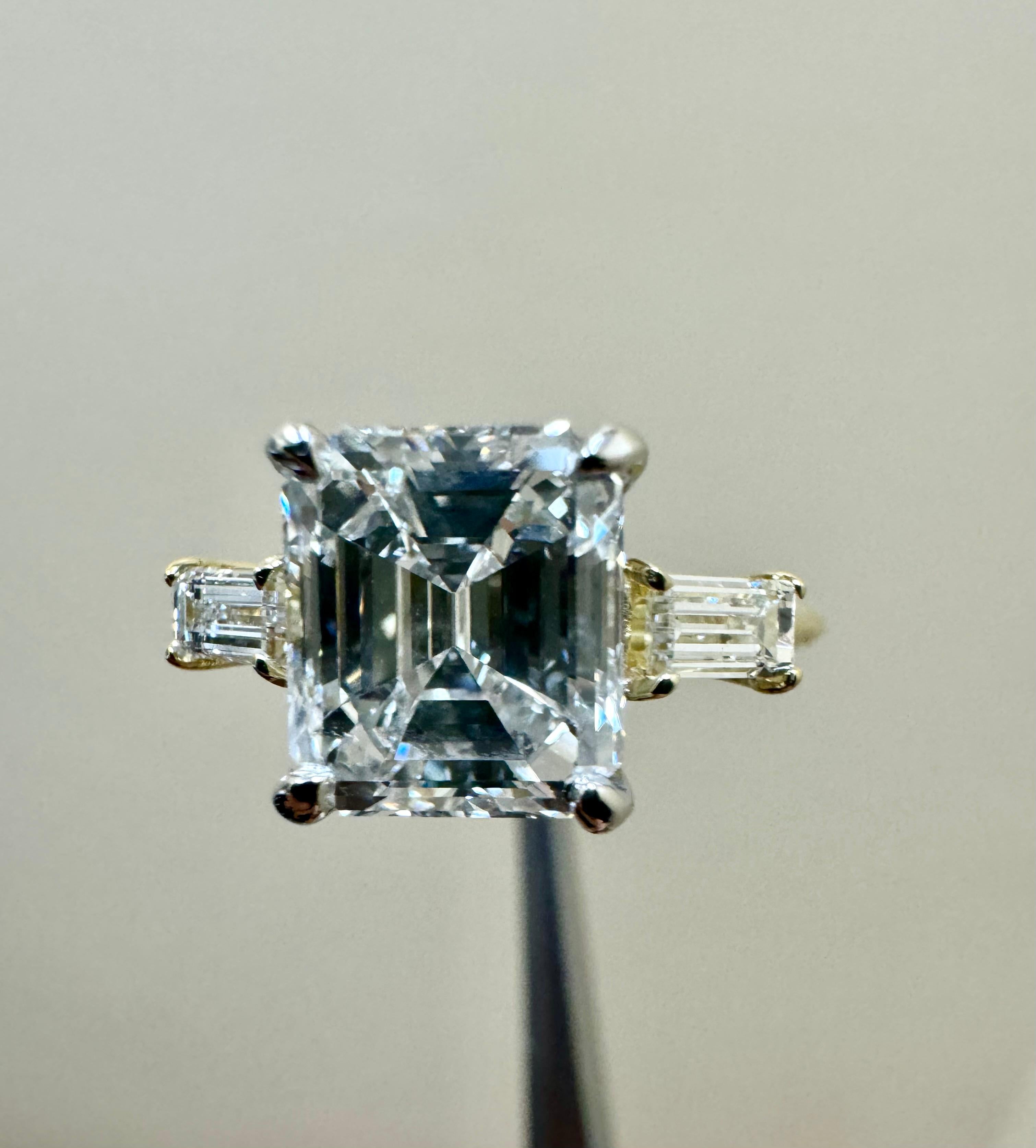 Vintage Art Deco GIA Certified 2.41 Carat Emerald Cut Diamond Engagement Ring For Sale 11
