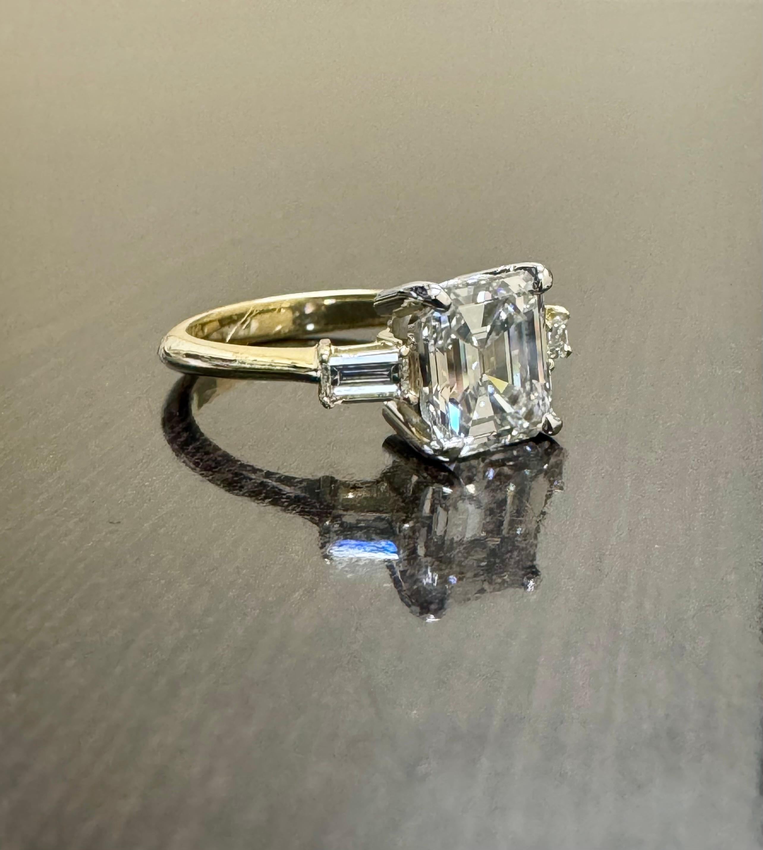 Vintage Art Deco GIA Certified 2.41 Carat Emerald Cut Diamond Engagement Ring For Sale 1