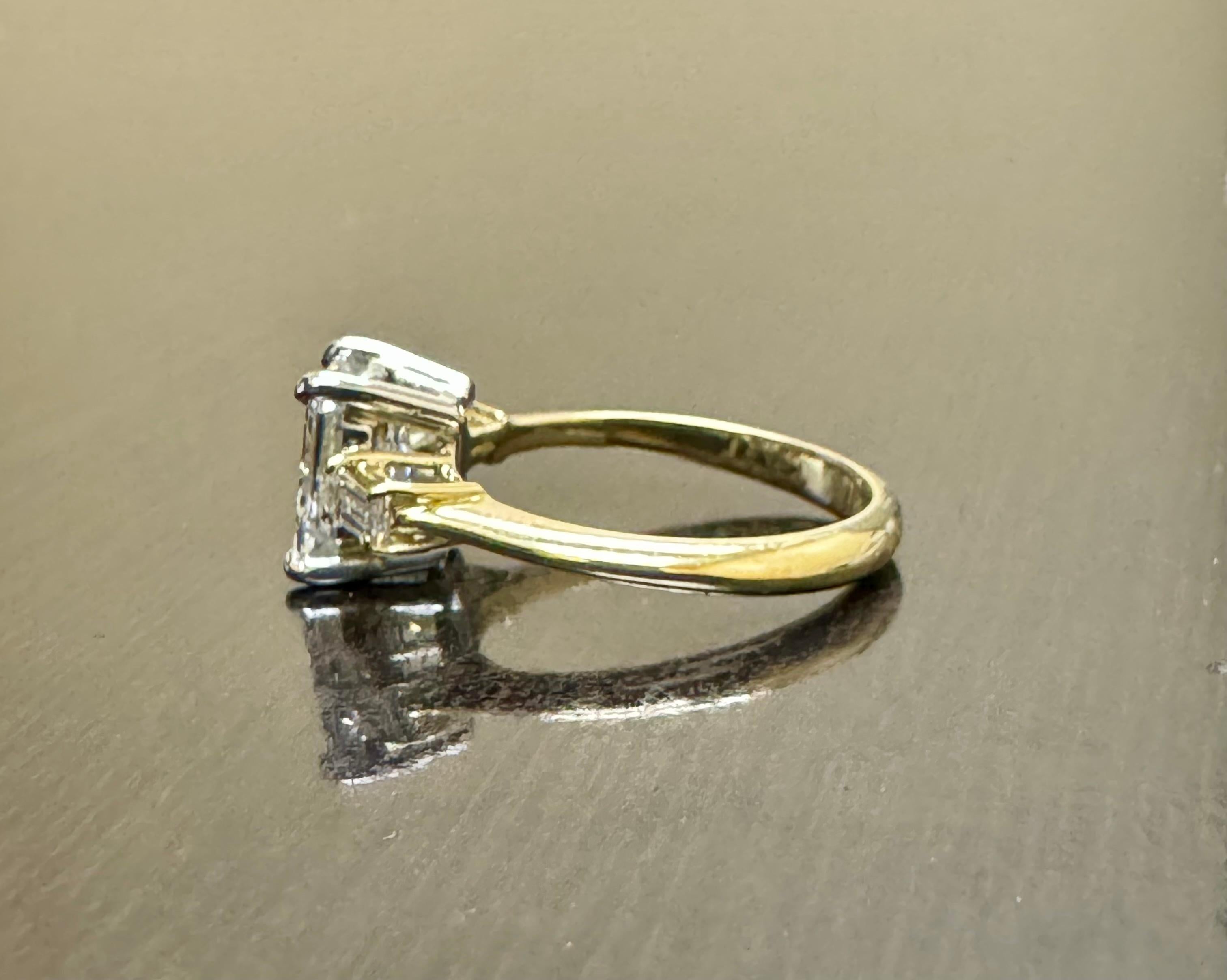 Vintage Art Deco GIA Certified 2.41 Carat Emerald Cut Diamond Engagement Ring For Sale 2