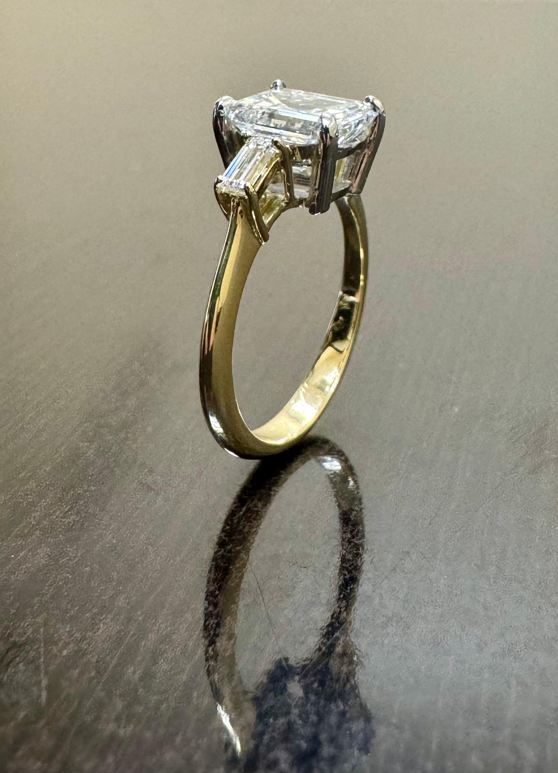 Vintage Art Deco GIA Certified 2.41 Carat Emerald Cut Diamond Engagement Ring For Sale 4