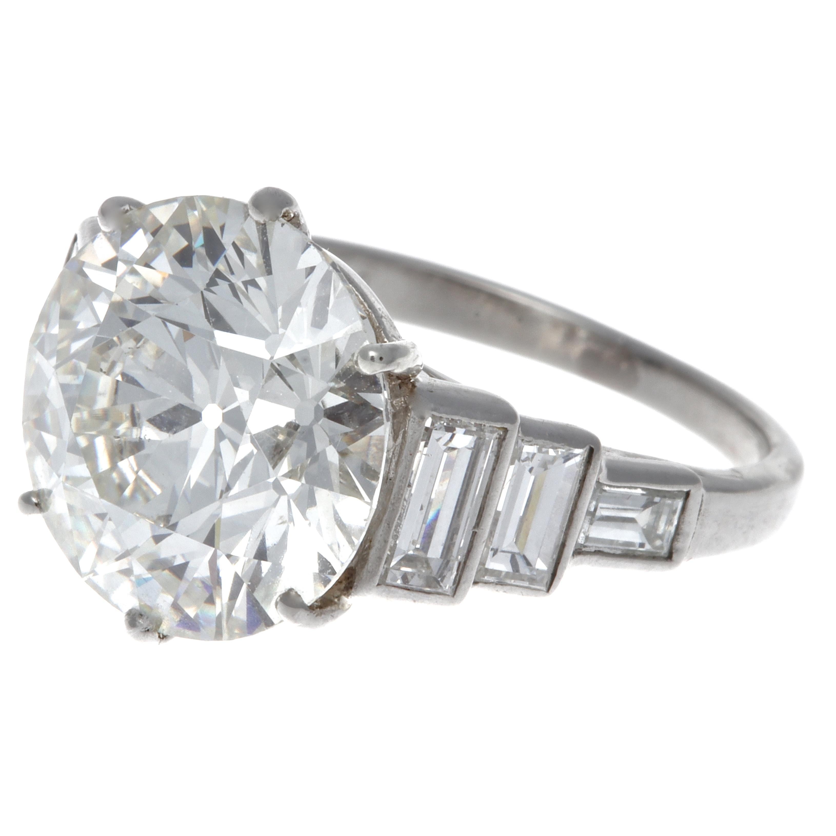 Vintage Art Deco GIA Old European Cut 5.50 Carat Diamond Platinum Ring In Good Condition In Beverly Hills, CA