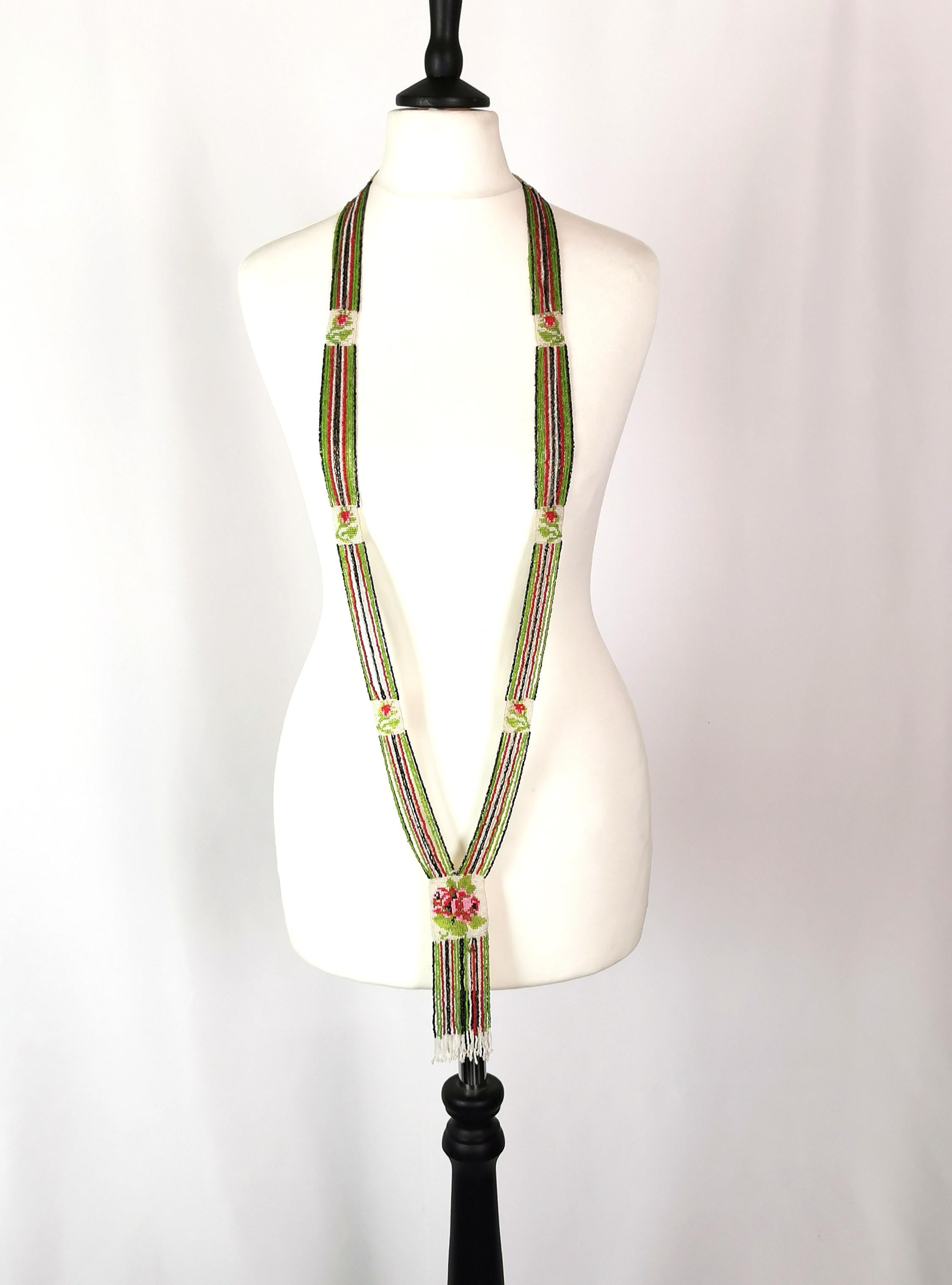 Vintage Art Deco glass beadwork sautoir necklace, floral, Flapper length  For Sale 2