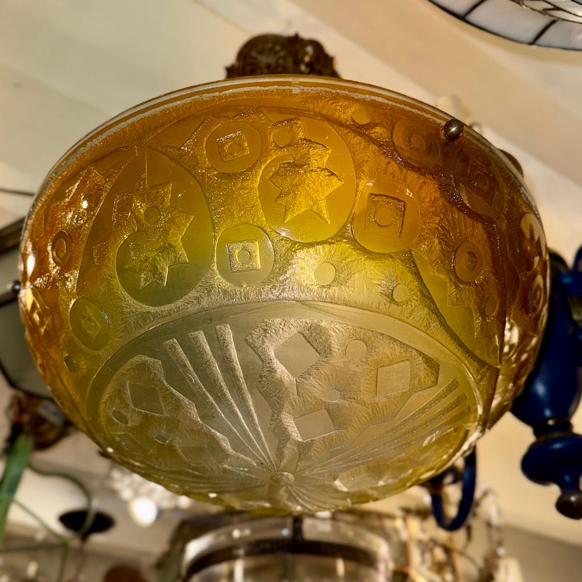 Apparecchio di illuminazione in vetro Art Deco d'epoca in vendita 1