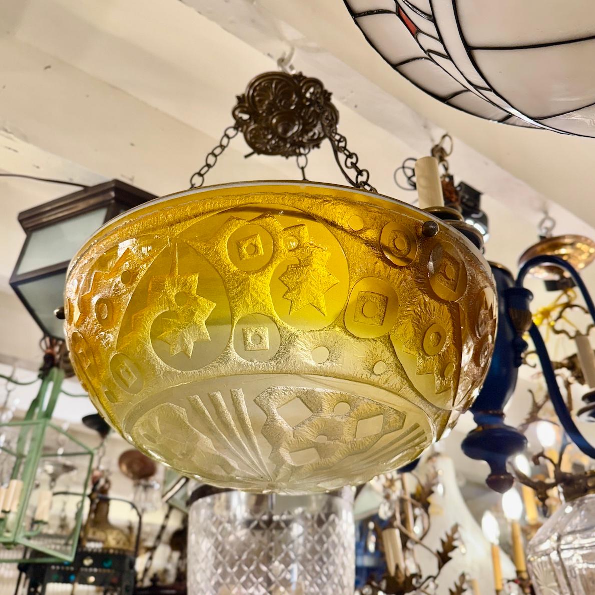 Apparecchio di illuminazione in vetro Art Deco d'epoca in vendita 2