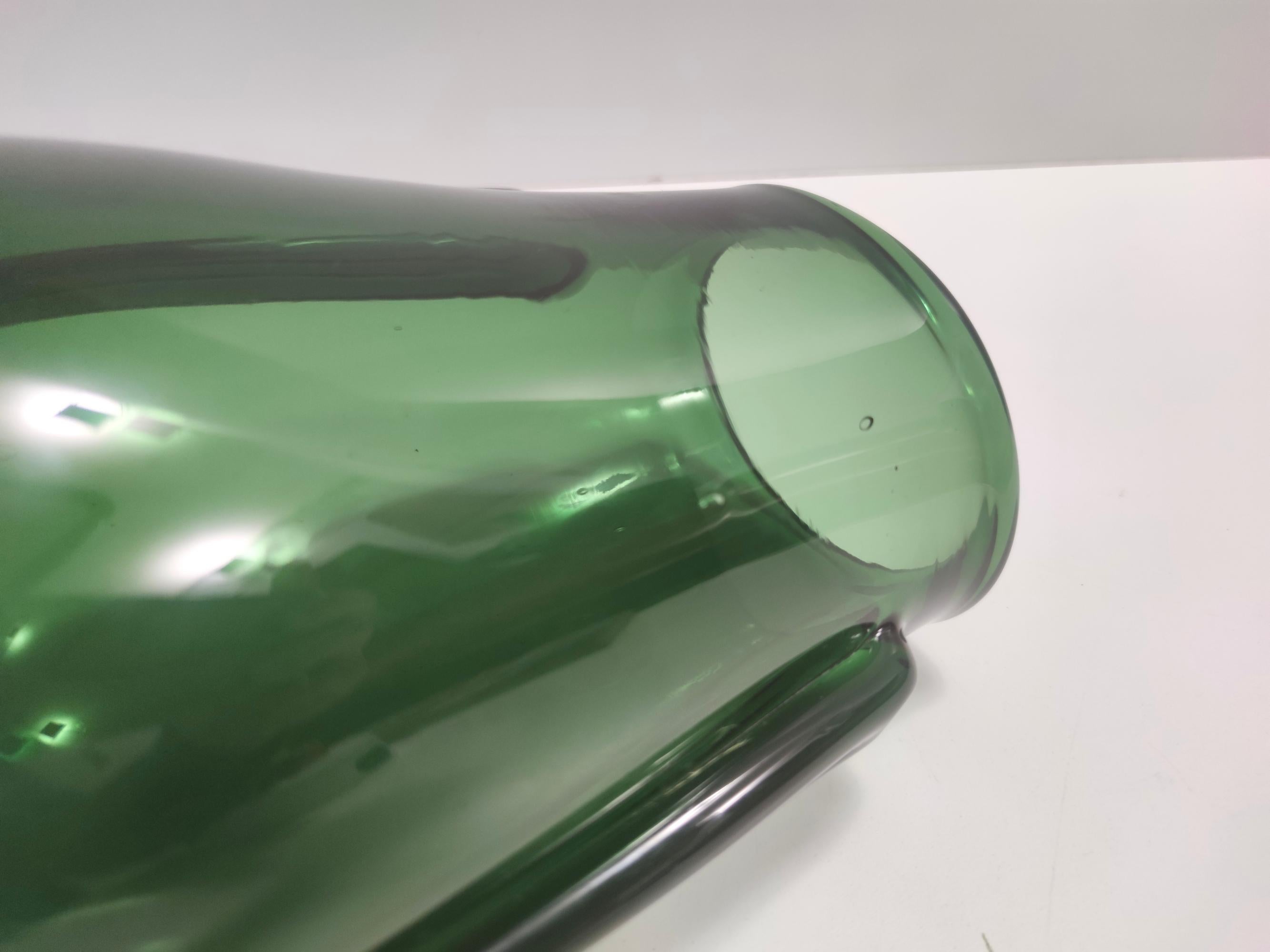 Vase Art Déco vert soufflé à la main, Empoli, Italie Excellent état - En vente à Bresso, Lombardy
