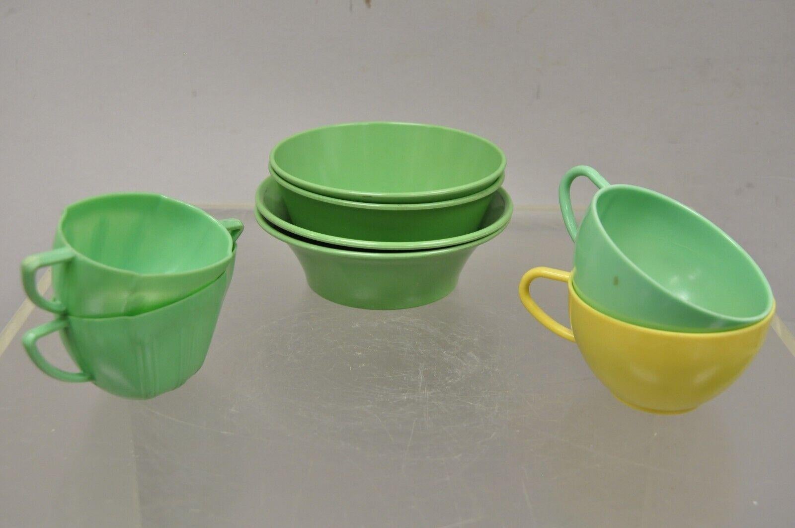 Vintage Art Deco Green & Yellow Bonny Ware Safetyware Bowl Set, 8 Pc Set For Sale 3