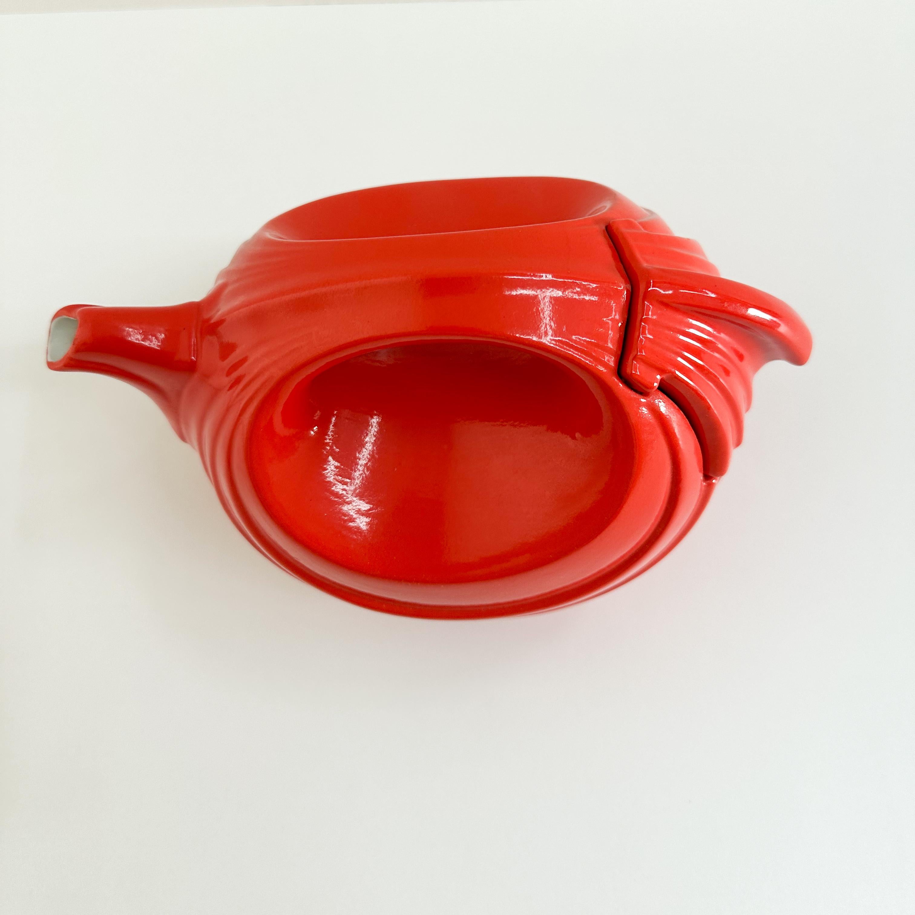 Vintage Art Deco Hall China Company Rhythm Teapot Scarlet Orange Streamline Mode In Excellent Condition In Palm Desert, CA