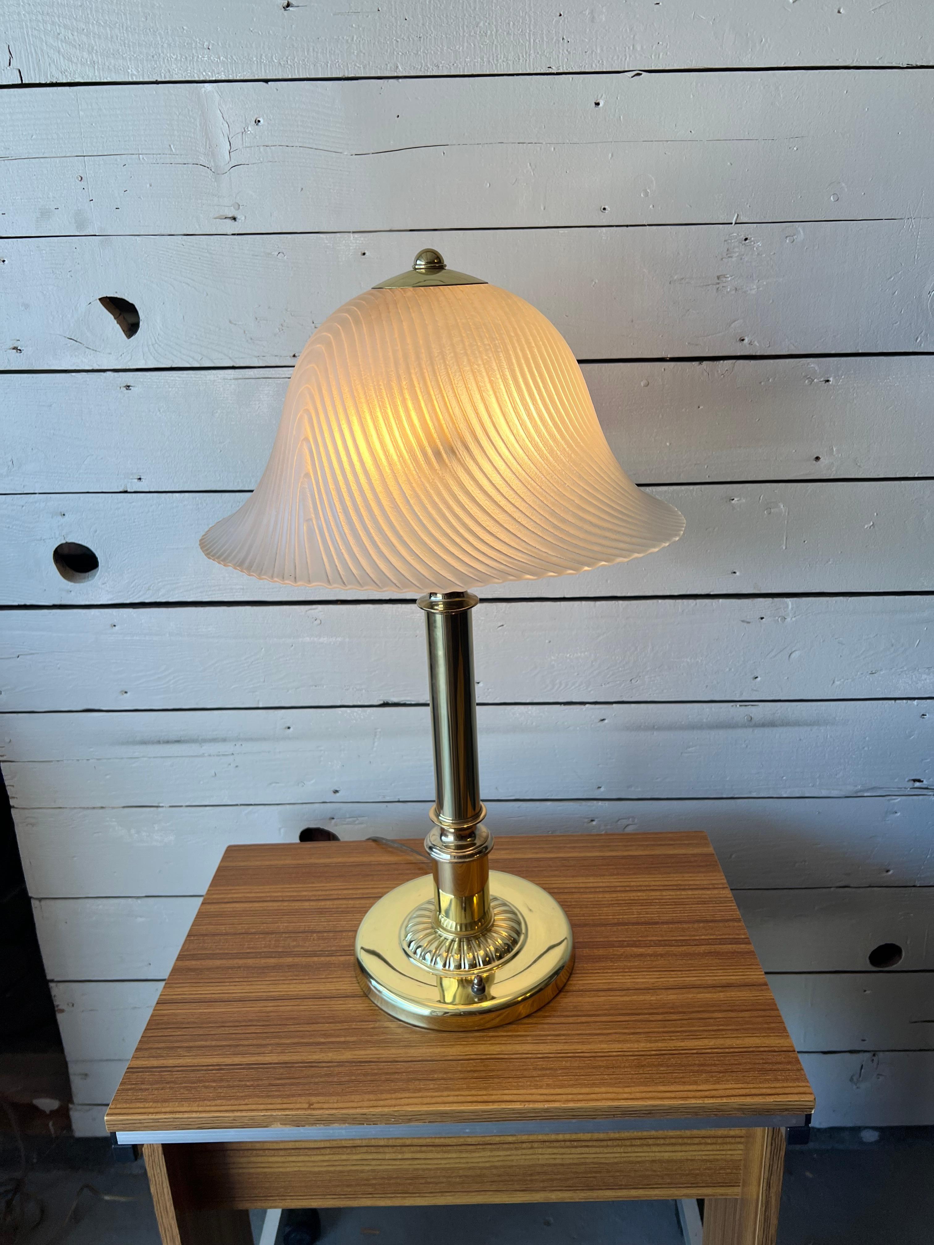 Vintage Art Deco Hollywood Regency Table Lamp with Ribbed Frosted Glass Shade 1