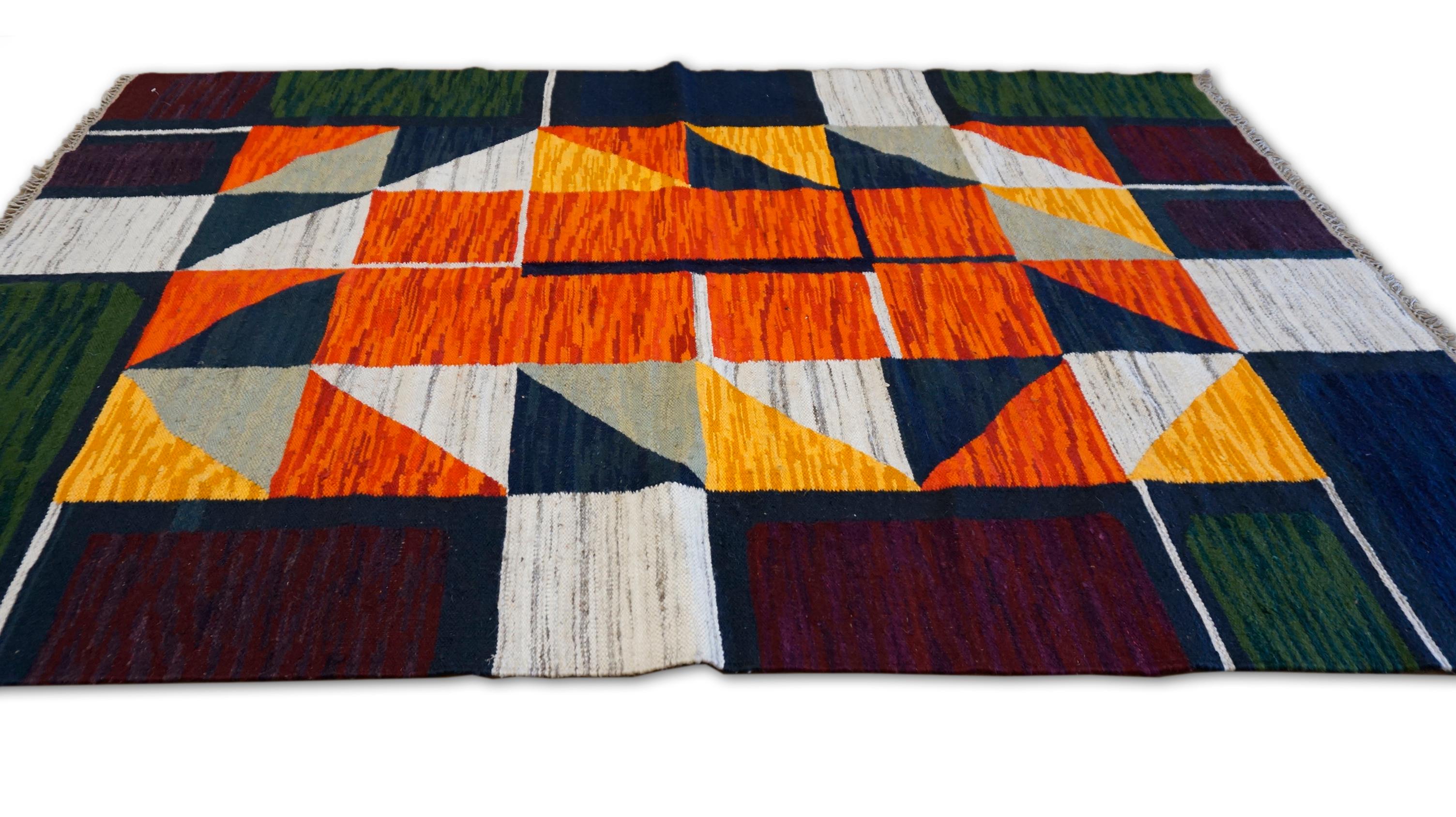 Alfombra Kilim Modernista Húngara Art Decó Vintage 4'9''x7'3'' en Bueno estado para la venta en Torrance, CA