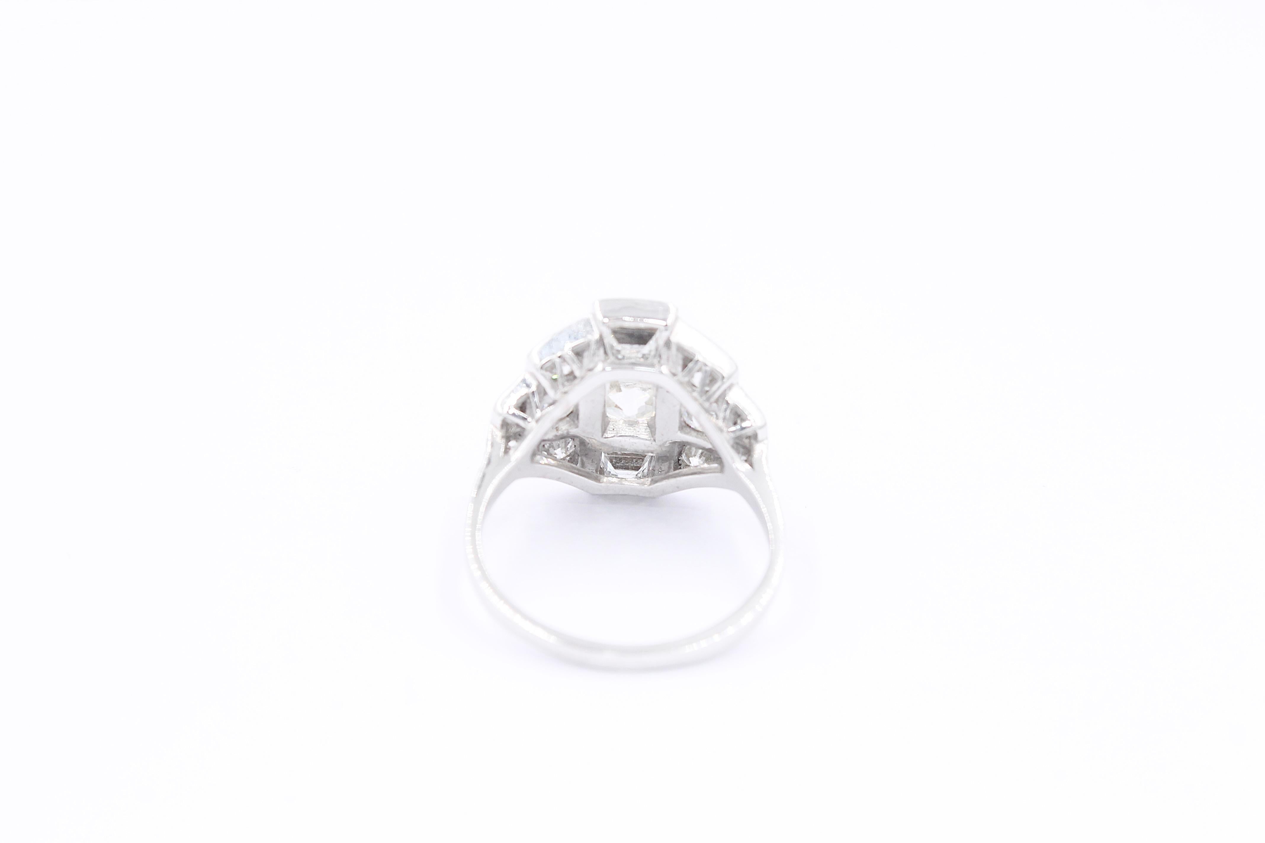 Women's or Men's Vintage Art Déco inspired 1.35 Carat diamond ring  For Sale