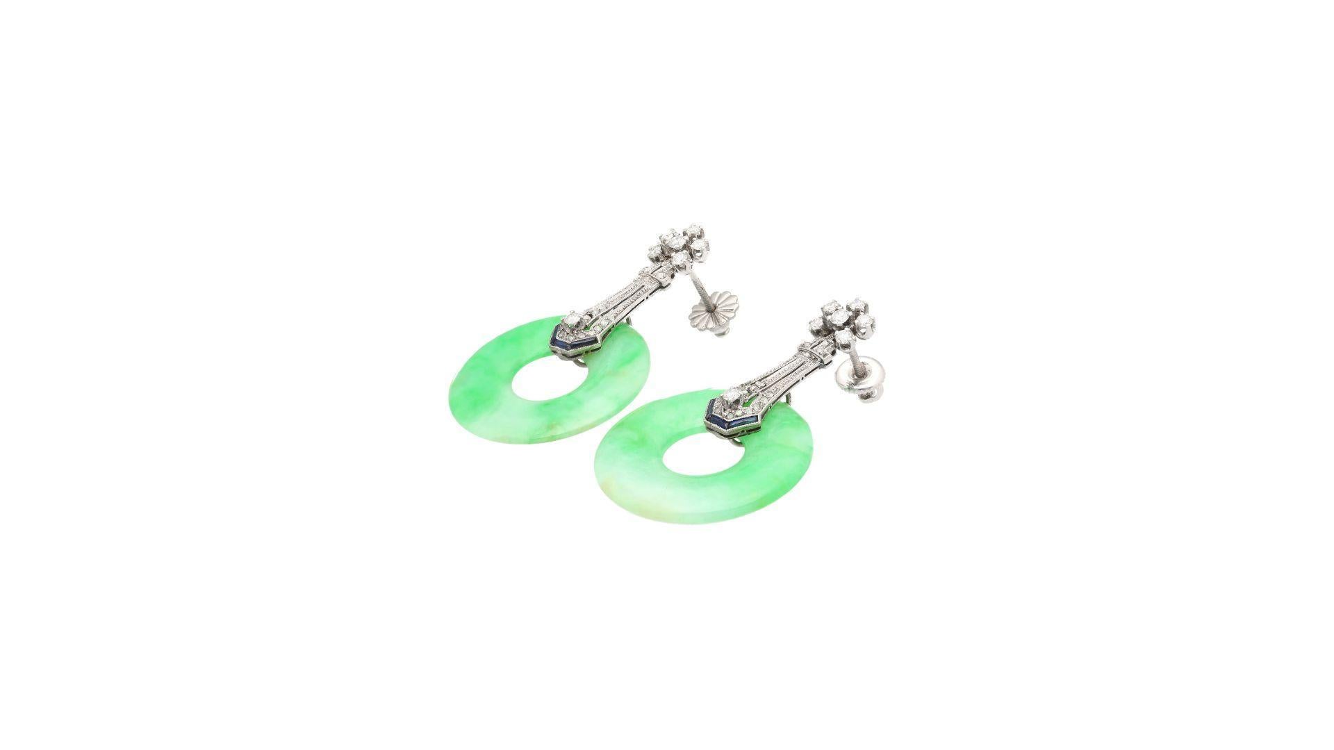 Vintage Art Deco Jadeite Jade, Diamond & Sapphire Drop Earrings in 14K In Excellent Condition For Sale In Miami, FL