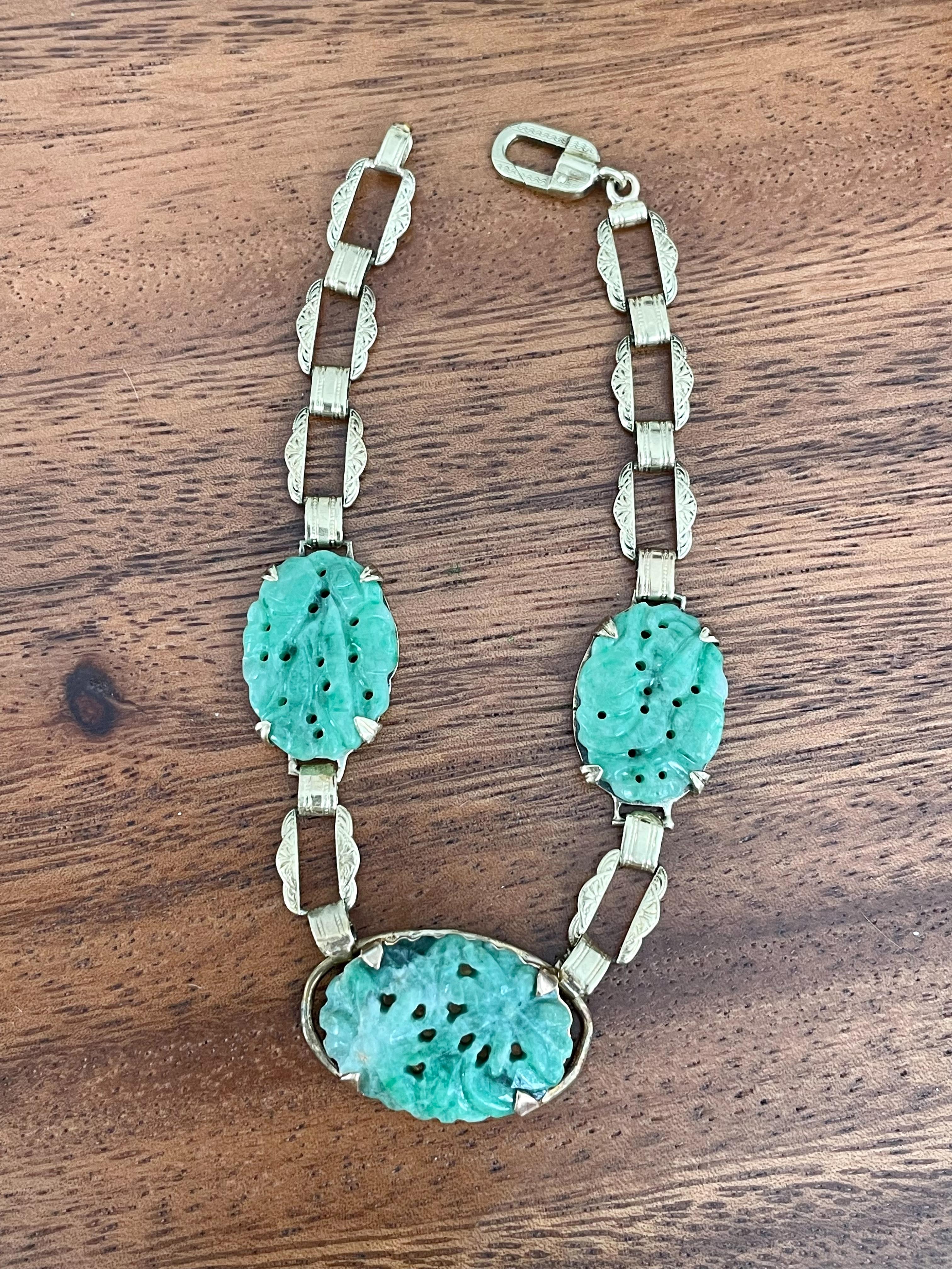 Vintage Art Deco Jadeite Jade Medallion 14 Karat Yellow Gold Link Bracelet For Sale 2