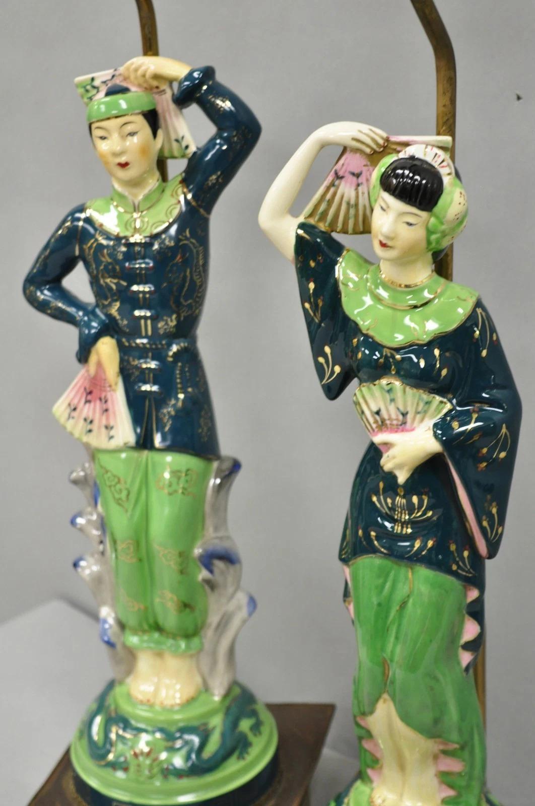 Lampes de table vintage Art Deco japonaise figurative homme et femme en porcelaine Greene Green - Paire en vente 5
