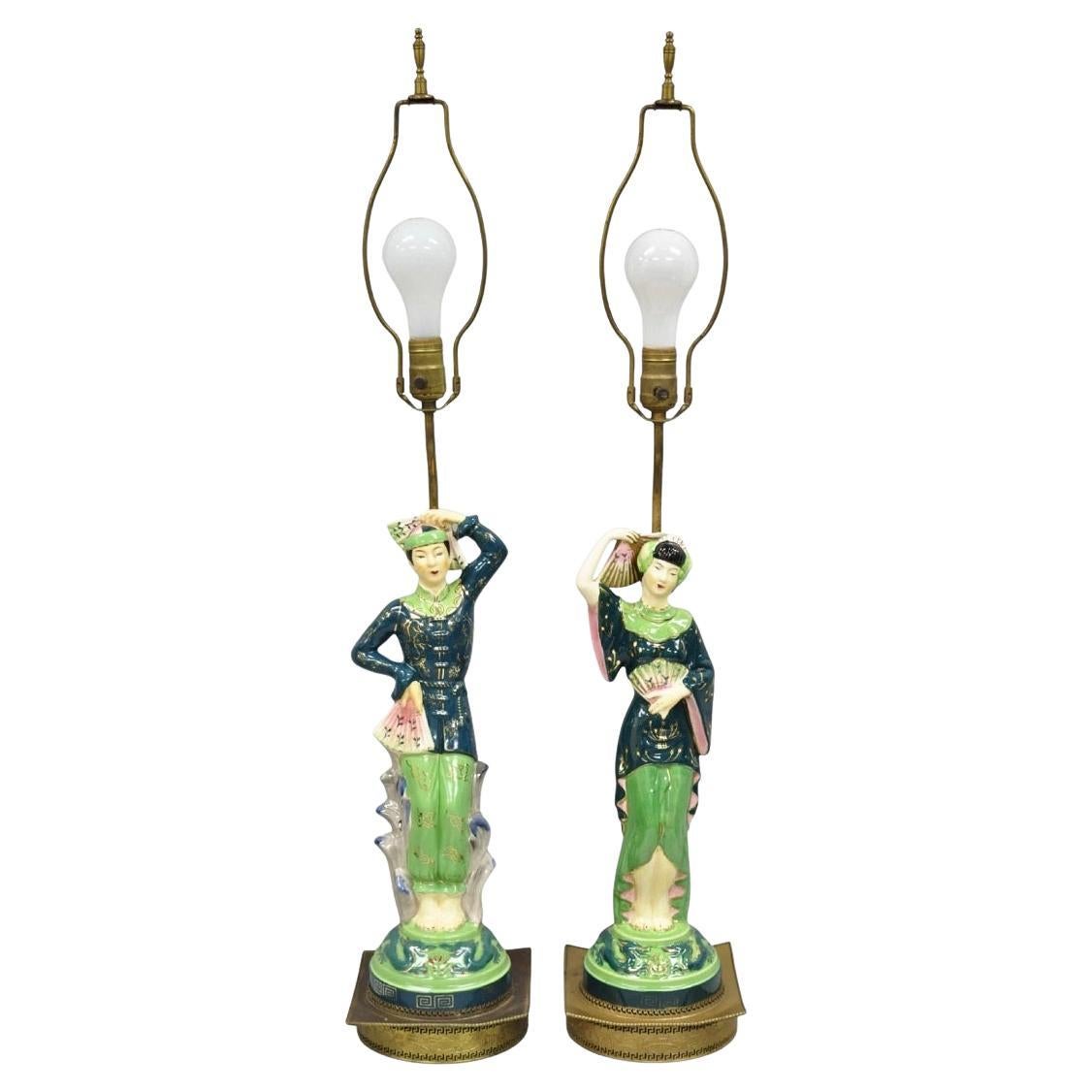 Lampes de table vintage Art Deco japonaise figurative homme et femme en porcelaine Greene Green - Paire en vente