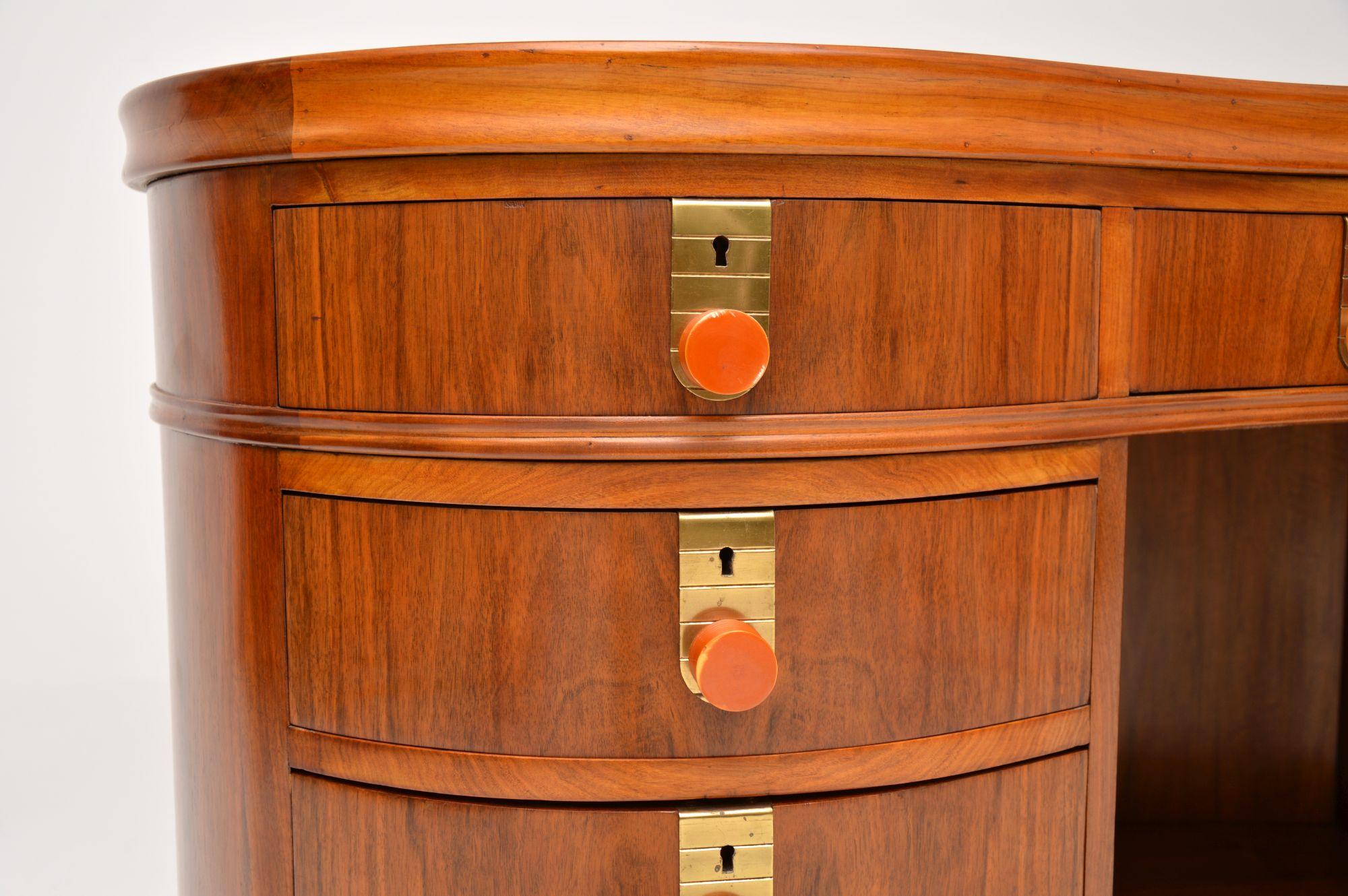 Vintage Art Deco Kidney Desk in Walnut by Laszlo Hoenig 5