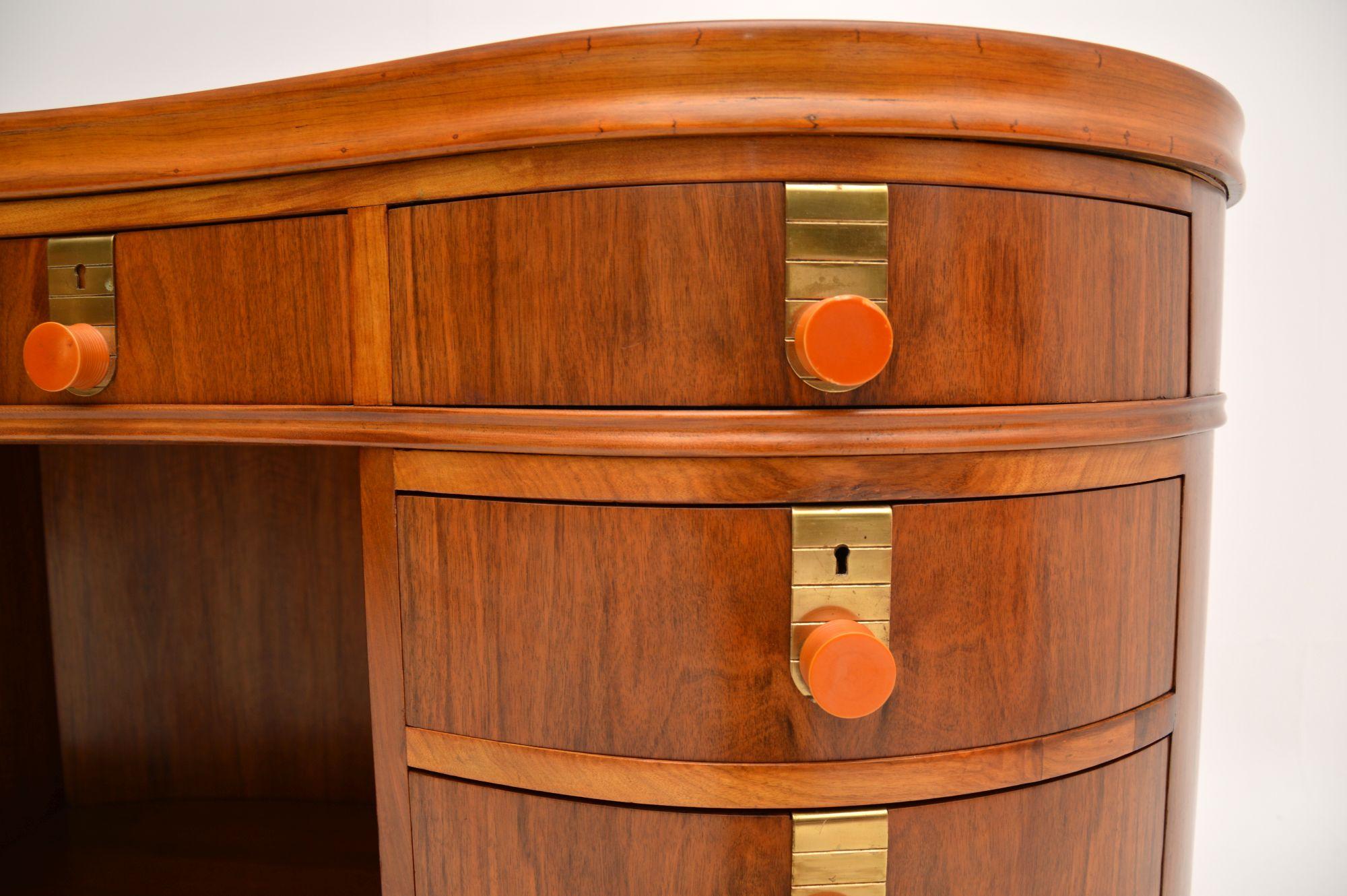 Vintage Art Deco Kidney Desk in Walnut by Laszlo Hoenig 3
