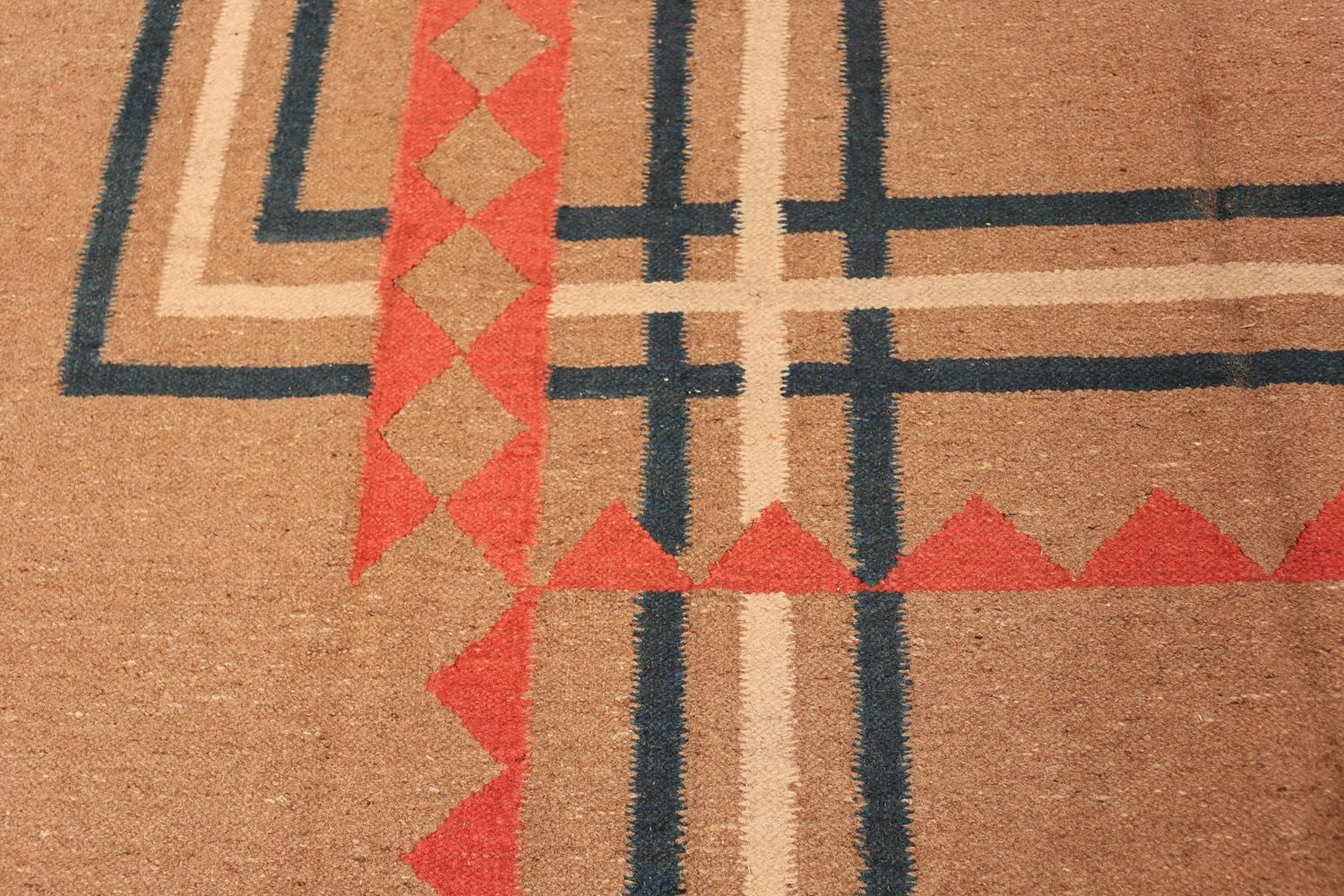 Indian Vintage Art Deco Kilim from India. Size: 9 ft x 11 ft 8 in  For Sale