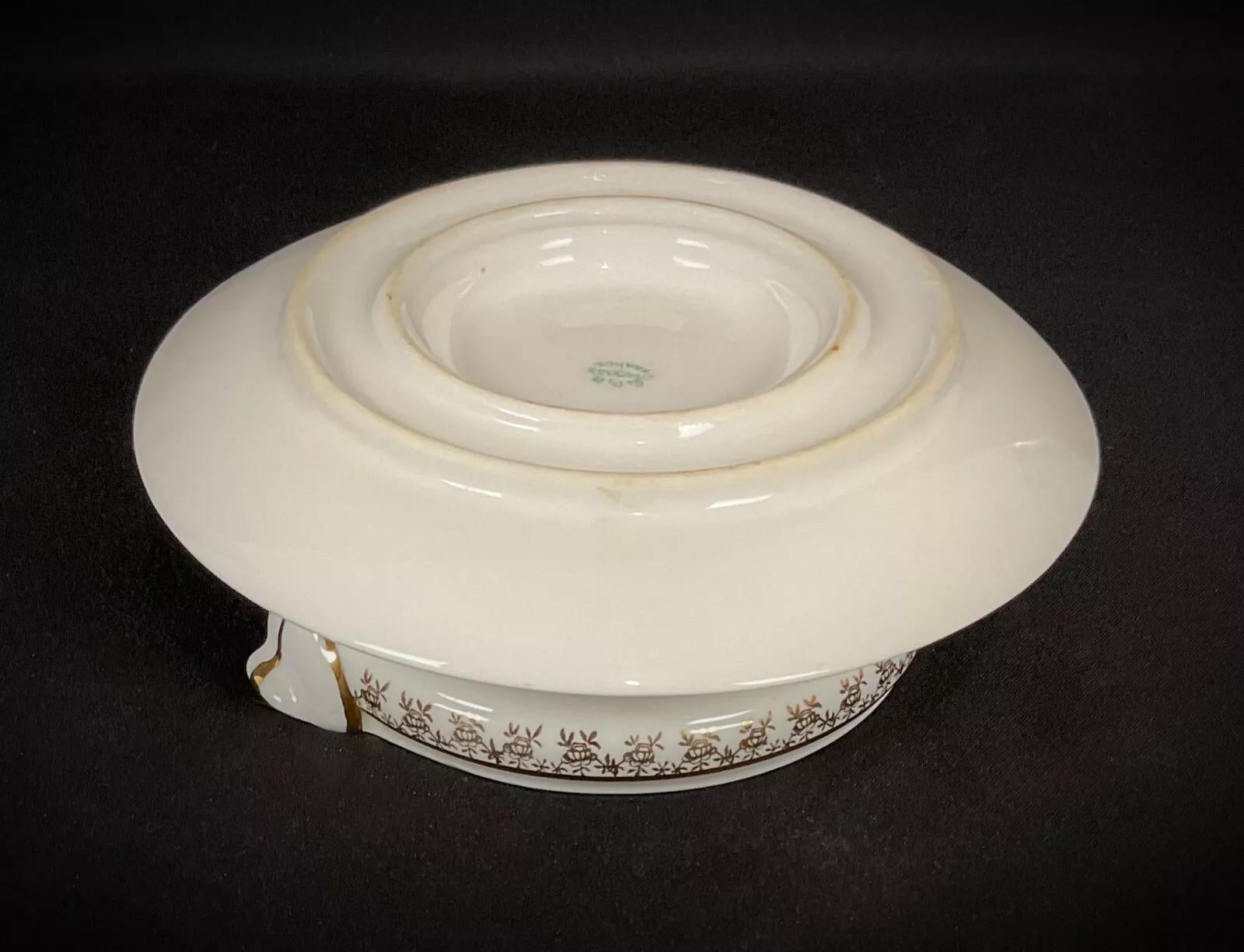 Vintage Art Deco Limoges Porcelain Sauce Boat with Gold Trim by D.R.B - 2Y447 For Sale 1