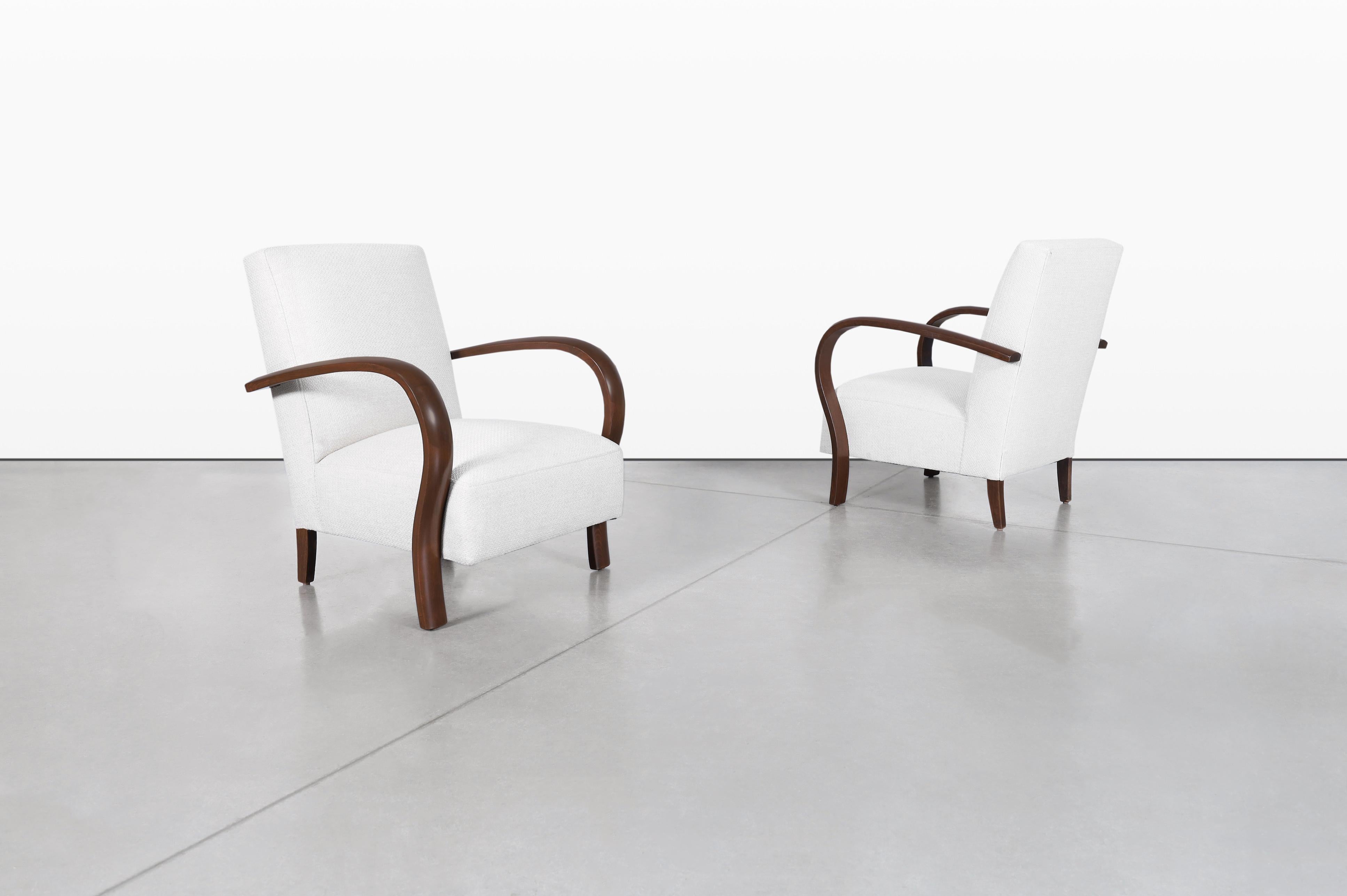 Vintage Art Deco Lounge Chairs, die Jindrich Halabala zugeschrieben werden (Moderne der Mitte des Jahrhunderts) im Angebot
