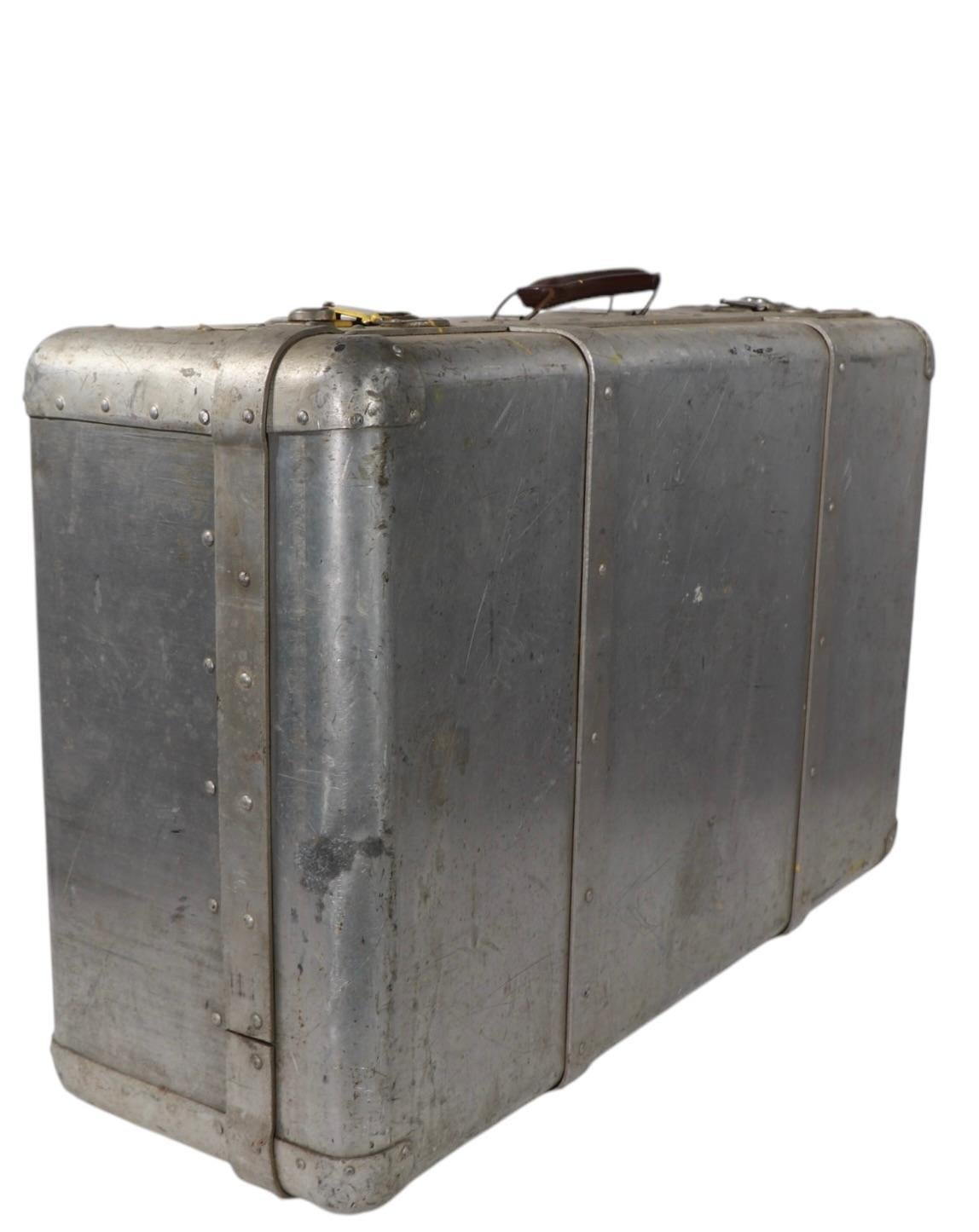 Vintage Art Deco Machine Age Riveted  Aluminum Suitcase For Sale 10
