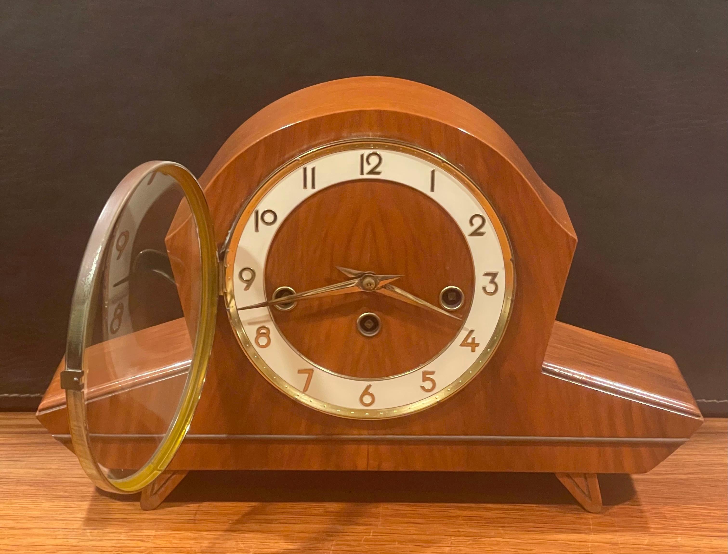 linden mantle clock
