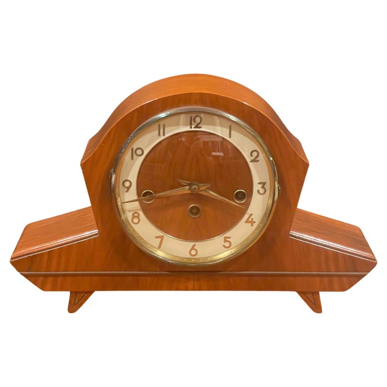 Vintage Art Deco Mantel Clock For Sale at 1stDibs