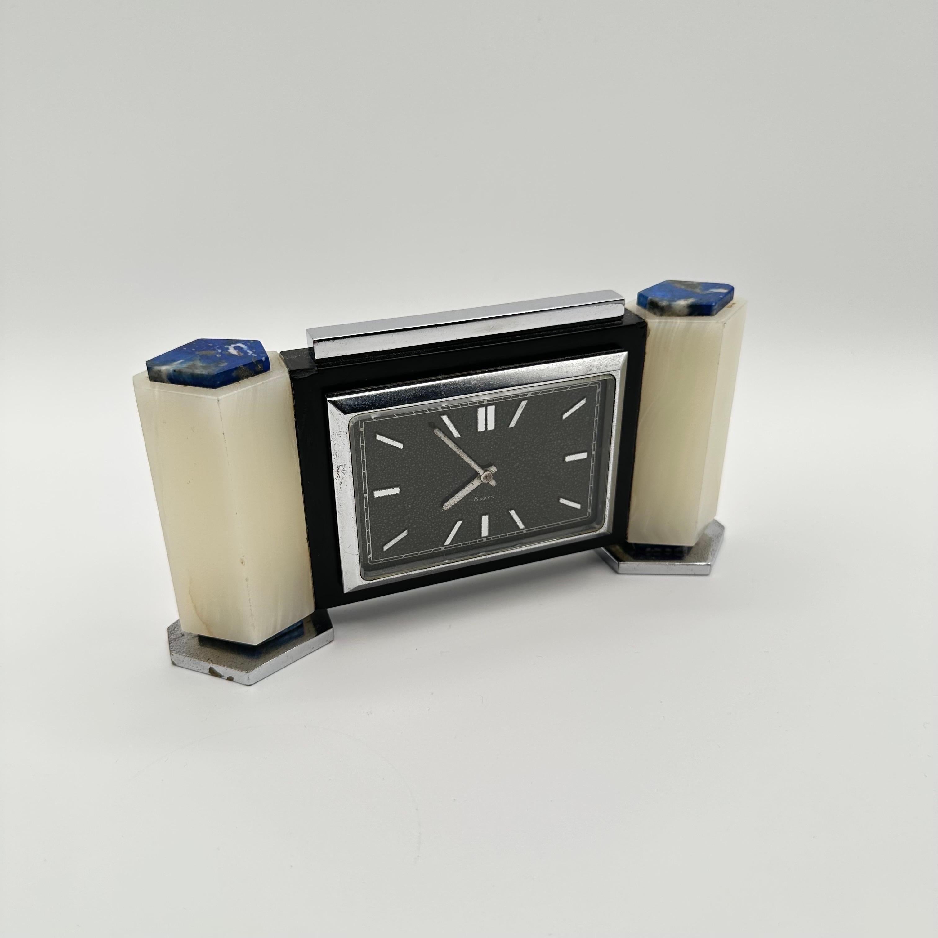 Orologio da tavolo d'epoca Art Deco con lapislazzuli, onice bianco e cromo, inglese in vendita 5