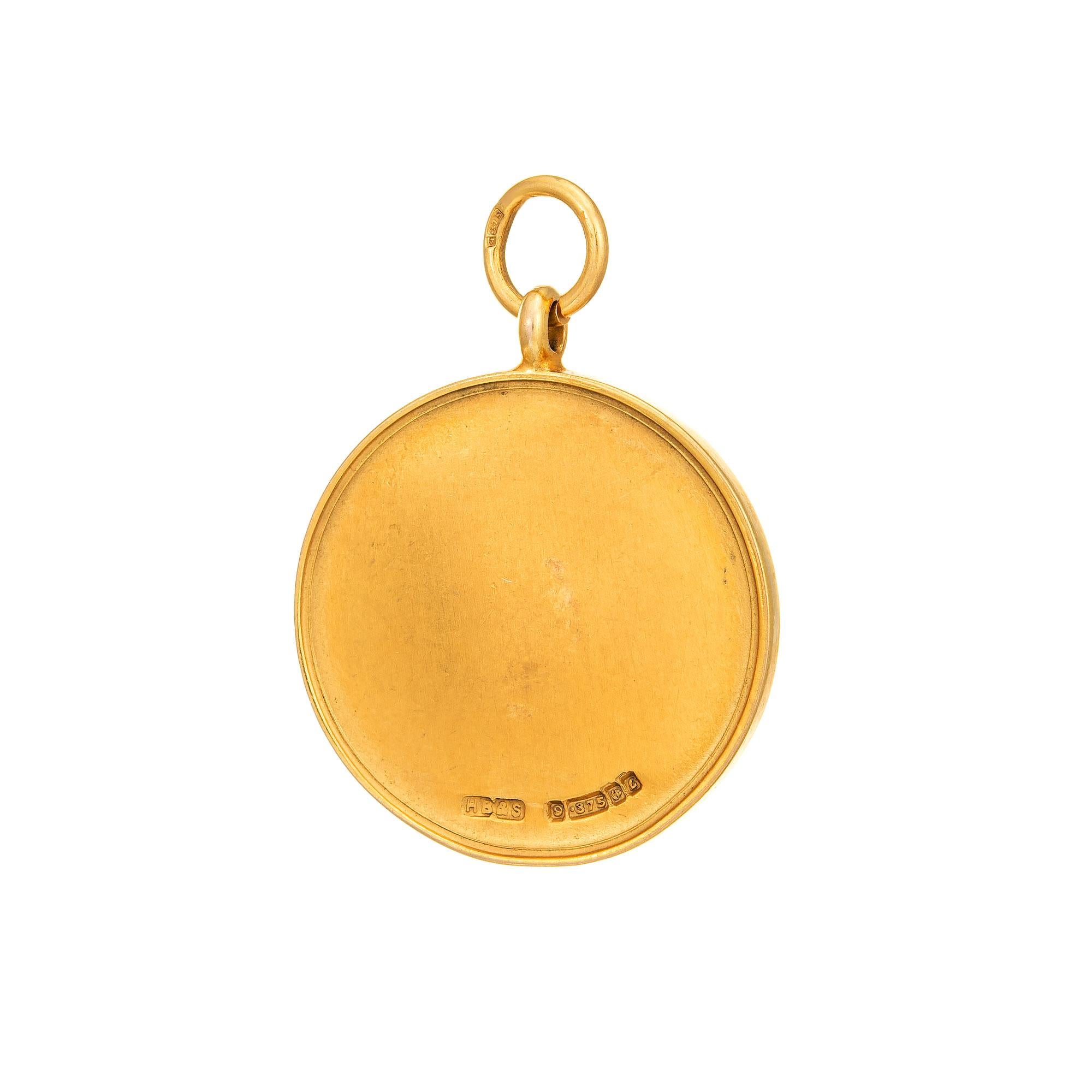 Elaborate vintage Art Deco era medallion (circa 1927) crafted in 9 karat yellow gold. 

The beautifully detailed medallion dates to 1927, designed with a golf motif. Medallions were popular around the 1900s along with watch chains and fobs. The