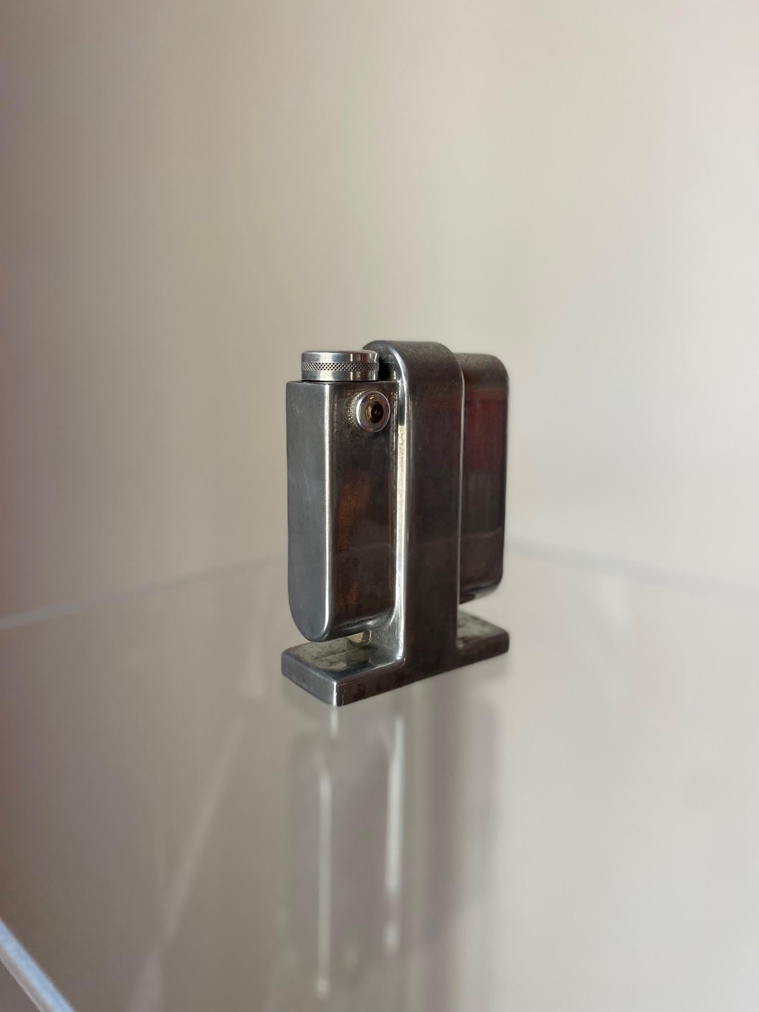 Français Atomiseur de parfum en métal Art Déco vintage fabriqué en France en vente