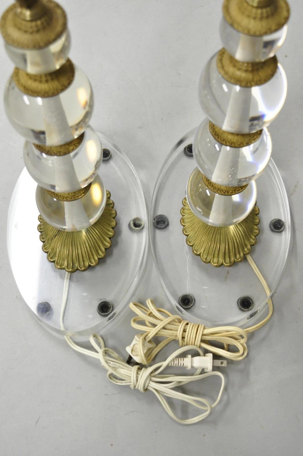 Vintage Art Deco Mid Century Modern Acrylic Lucite Stacked Ball Table Lamps Pair For Sale 3