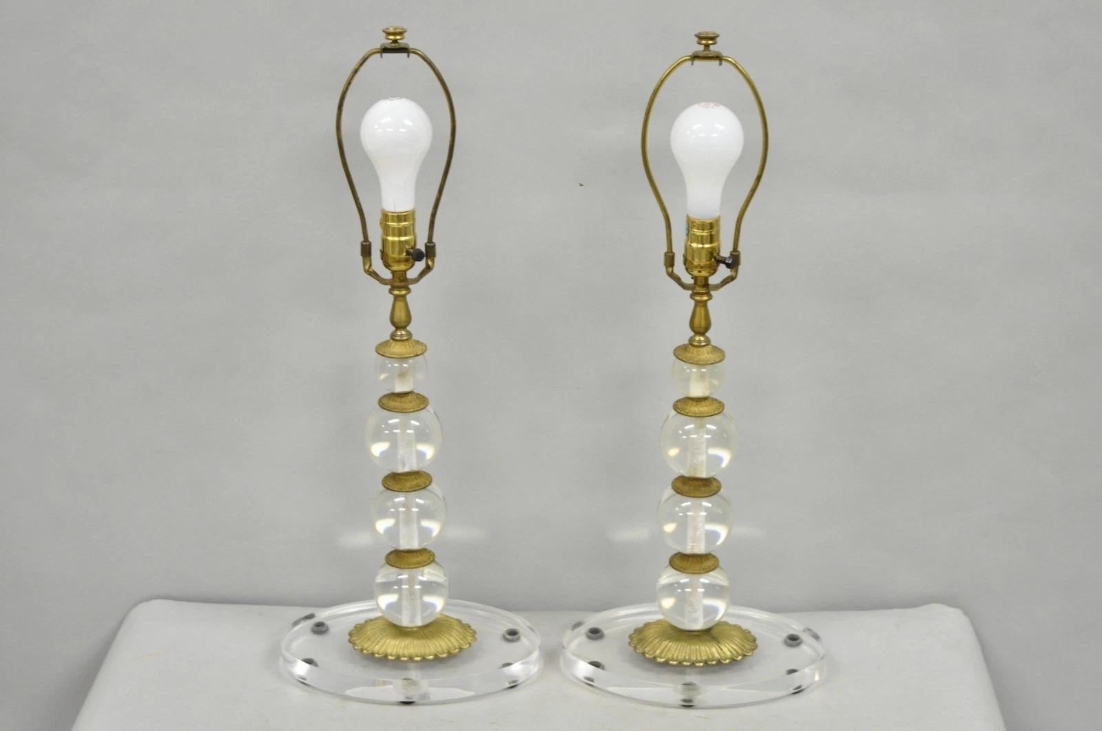 Vintage Art Deco Mid Century Modern Acrylic Lucite Stacked Ball Table Lamps Pair For Sale 4