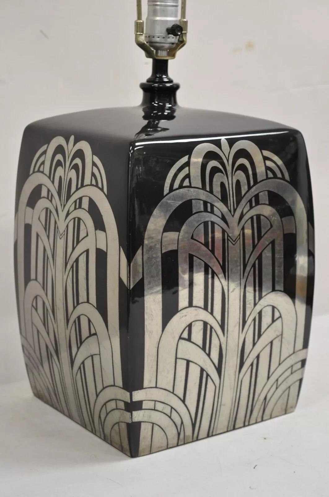 Sconosciuto Lampada da tavolo scultorea a cubo in ceramica nera vintage Art Deco Mid Century Modern in vendita