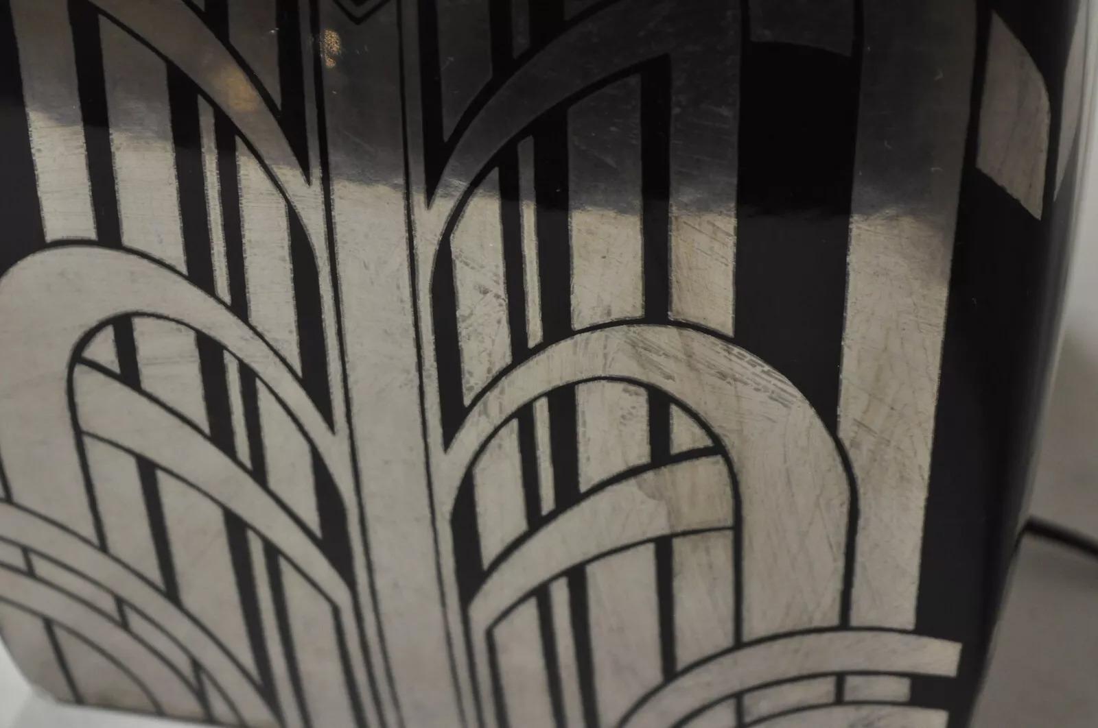 Lampada da tavolo scultorea a cubo in ceramica nera vintage Art Deco Mid Century Modern in vendita 2