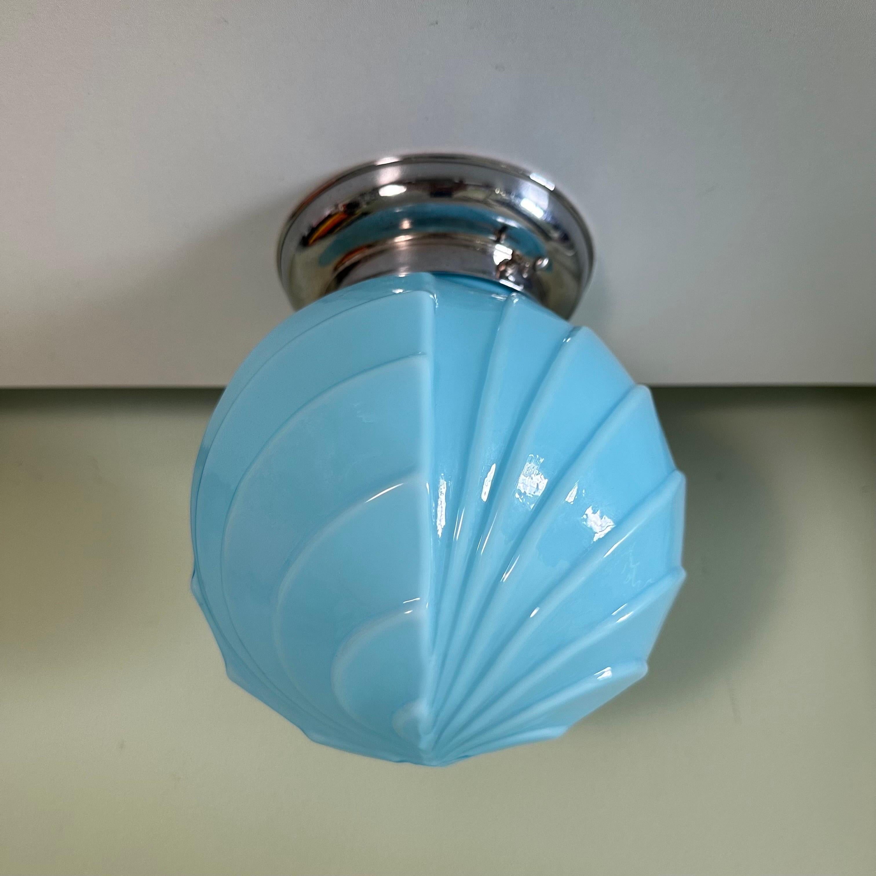 Plafonnier encastré Art Déco Moderniste Bleu Baby Blue Bon état - En vente à Amityville, NY