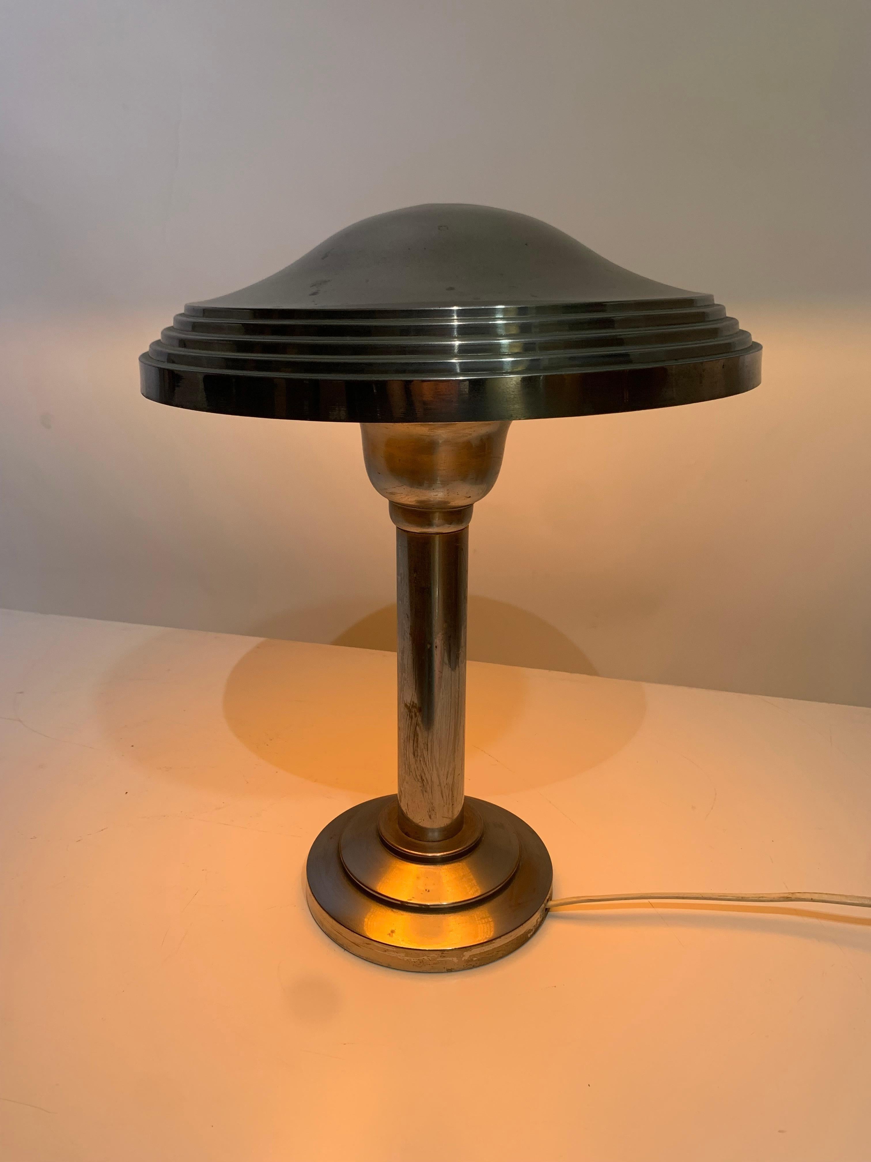 French Vintage Art-Deco mushroom shape chromed table lamp