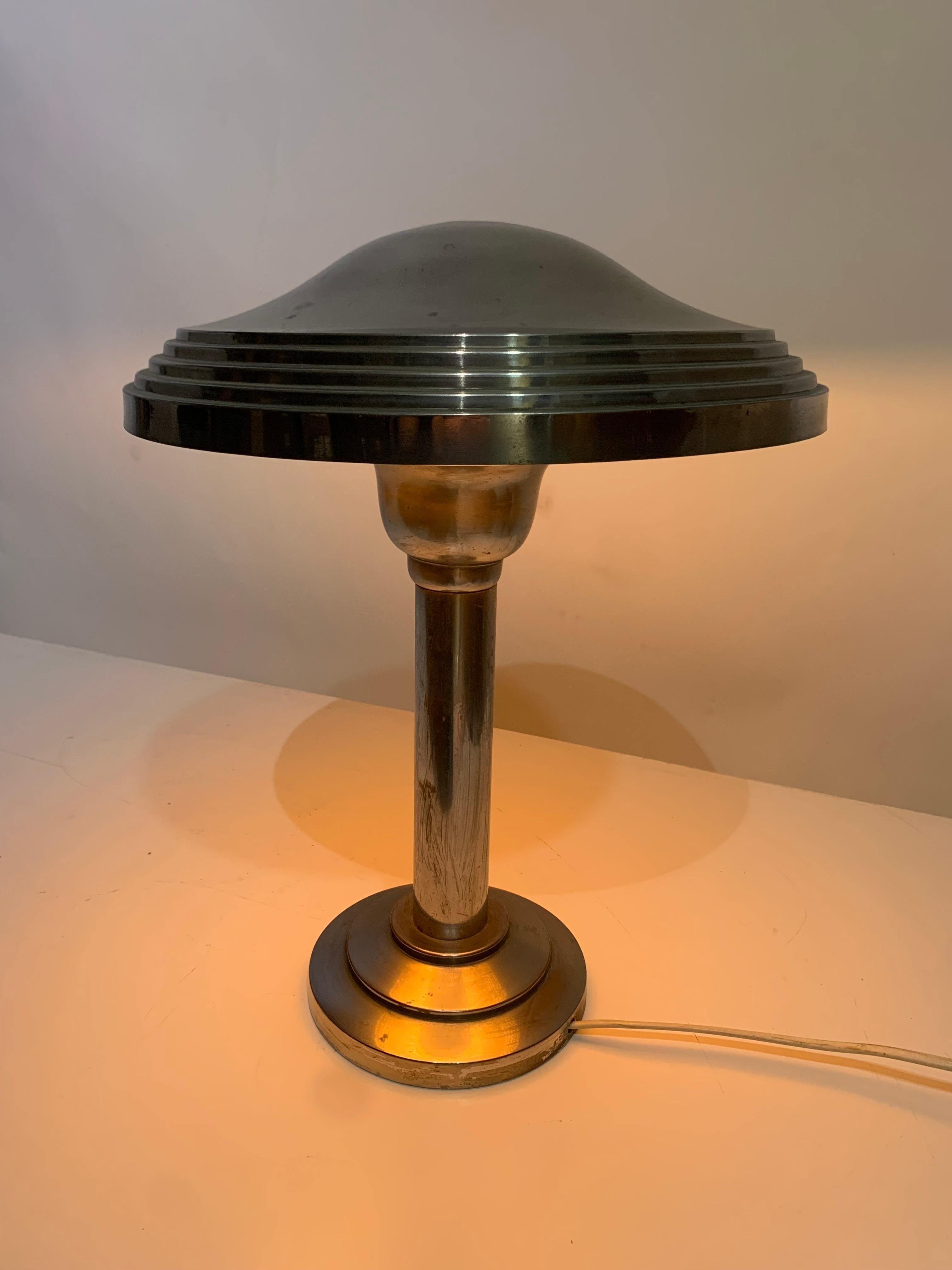 Spun Vintage Art-Deco mushroom shape chromed table lamp