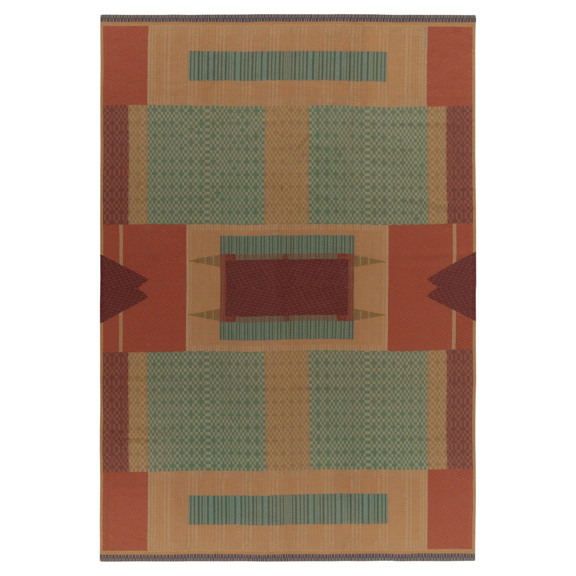 Tapis Art déco vintage en tapisserie à l'aiguille beige et rouge à motifs géométriques par Rug & Kilim