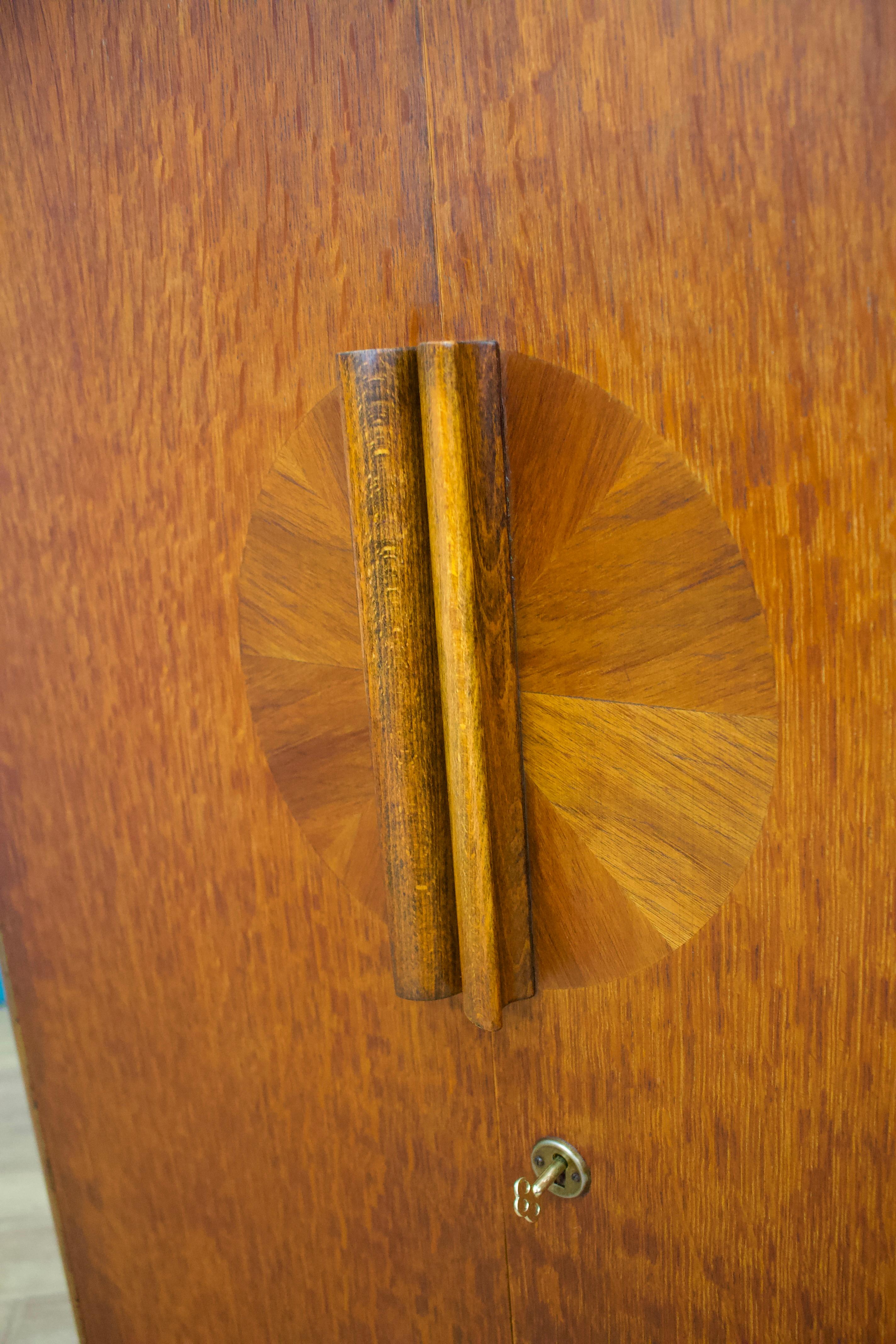 Armadio compatto in Oak d'epoca Art Deco, anni 30 in vendita 3