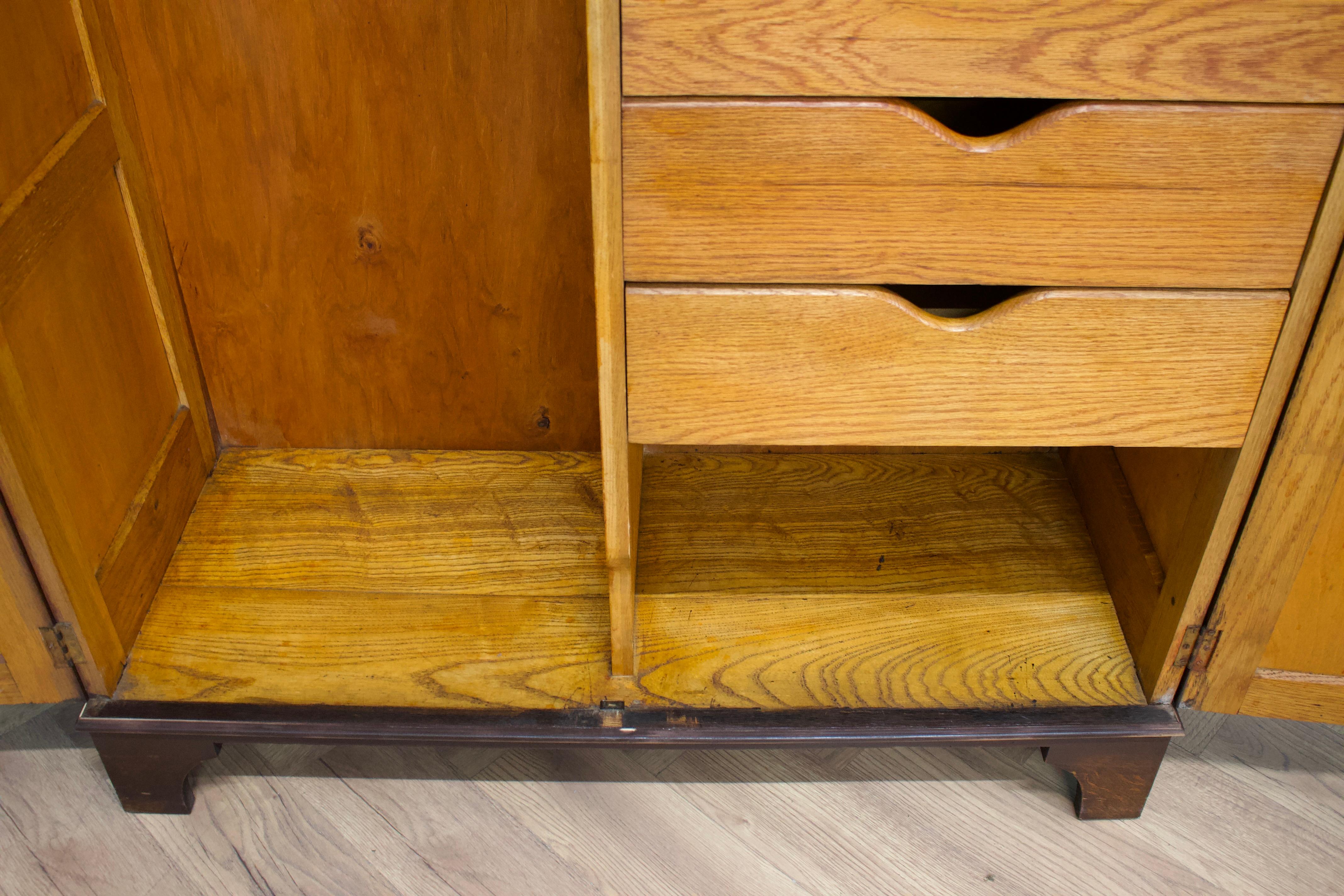 Armoire compacte Art Déco en chêne, années 1920 en vente 3