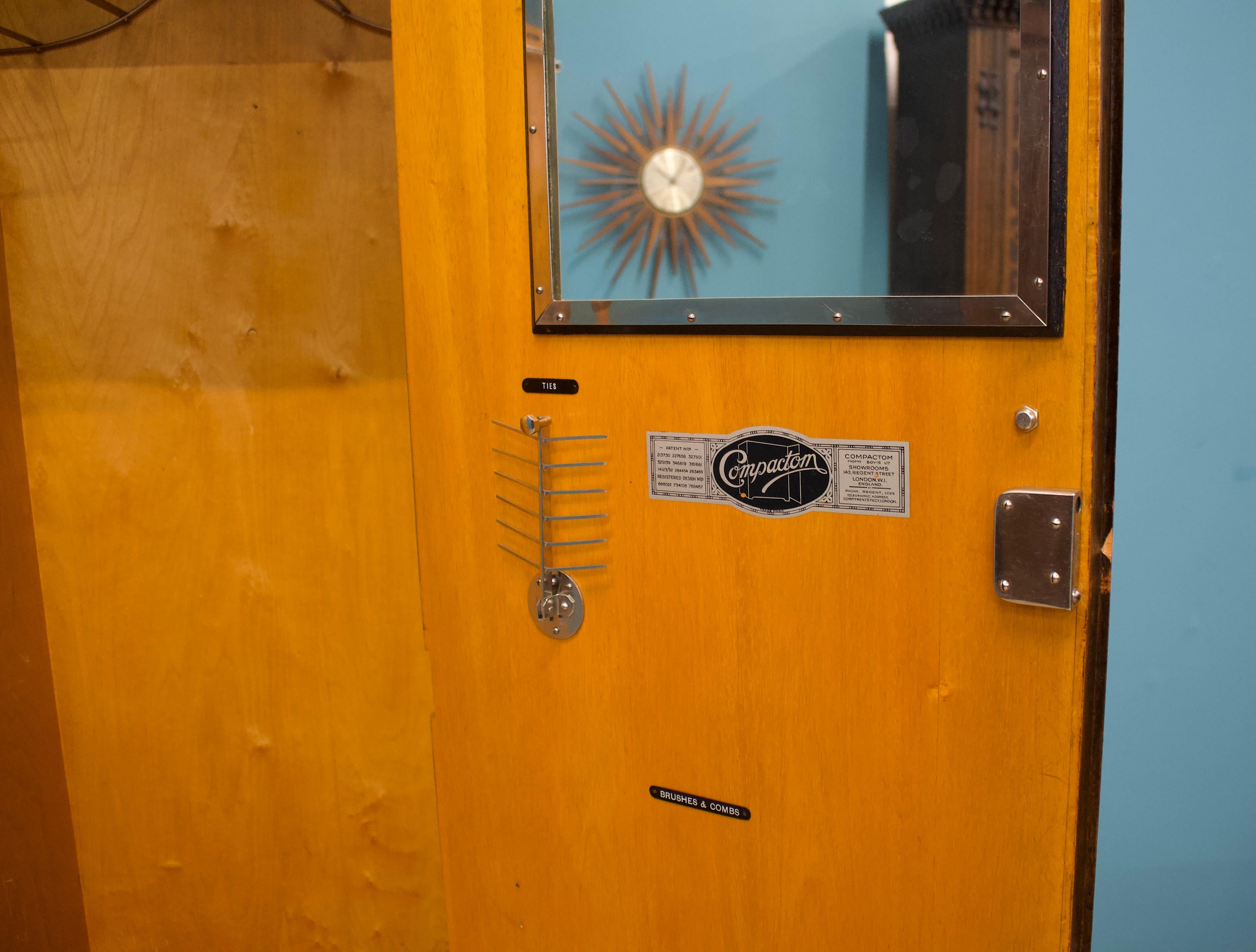 Vintage Art Deco Oak Compact Wardrobe from Compactum, 1930s im Angebot 6