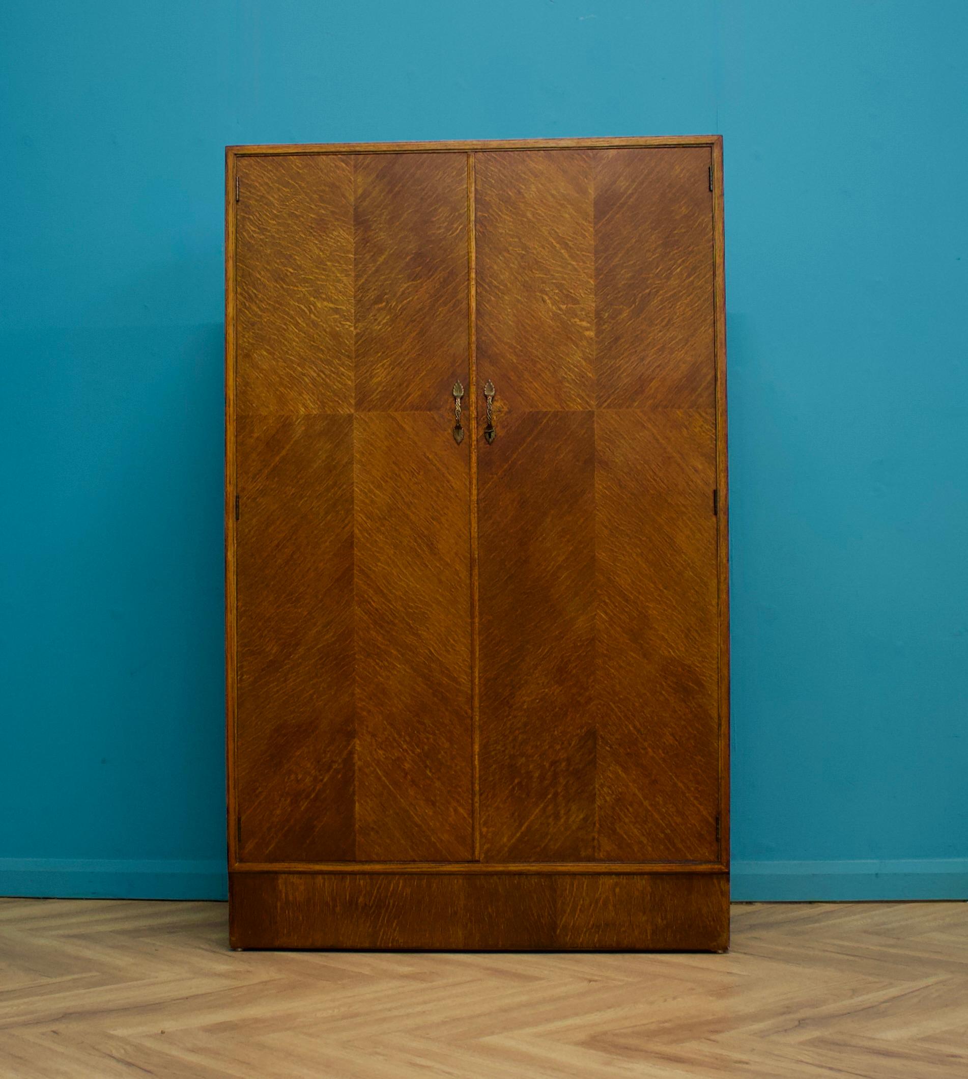 Vintage Art Deco Oak Compact Wardrobe from Compactum, 1930s im Zustand „Gut“ im Angebot in South Shields, GB