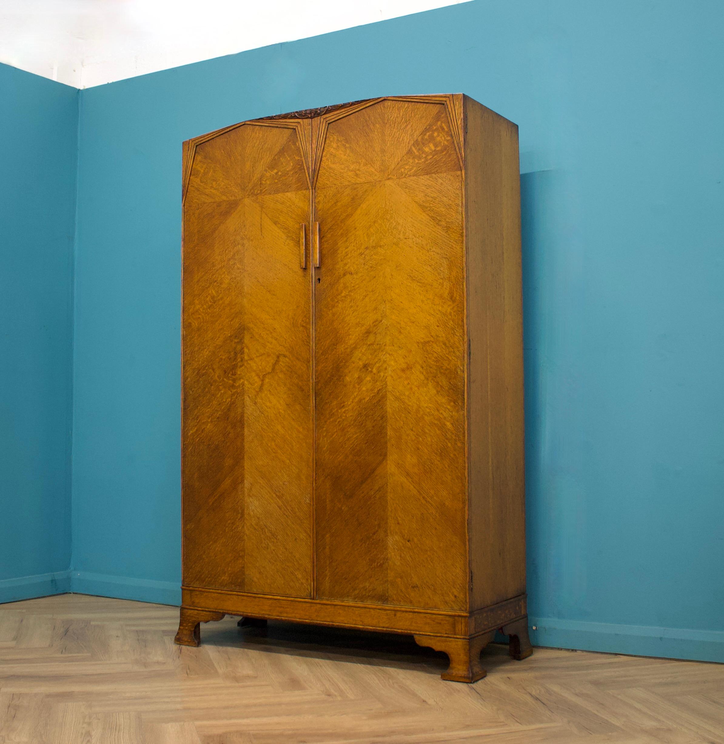 Vintage Art Deco Eiche Compactum Kleiderschrank von G-Plan (E Gomme), 1930er Jahre im Zustand „Gut“ in South Shields, GB