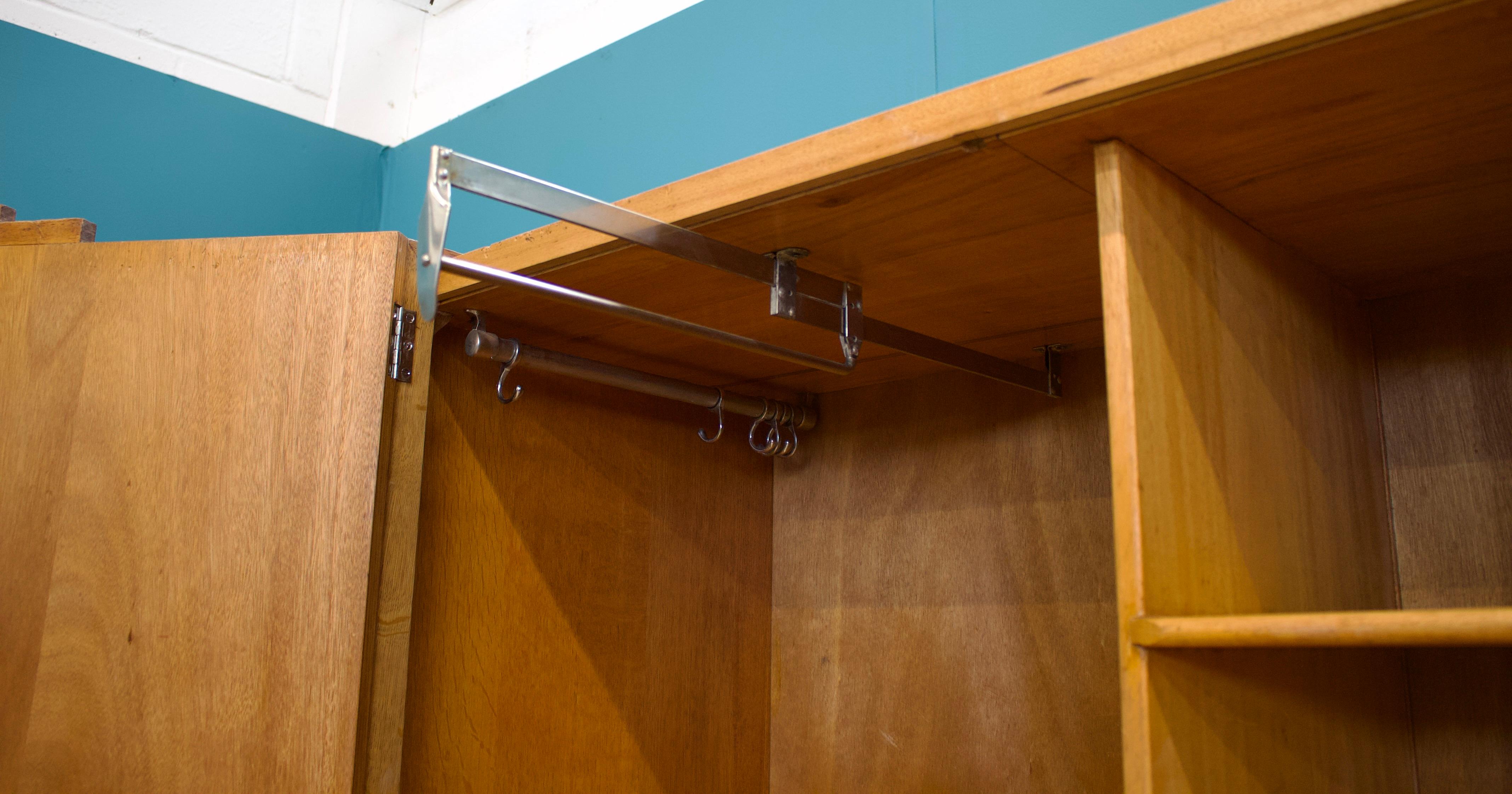 Vintage Art of Vintage Oak Oak Compactum Wardrobe from G Plan (E Gomme), 1930s en vente 1