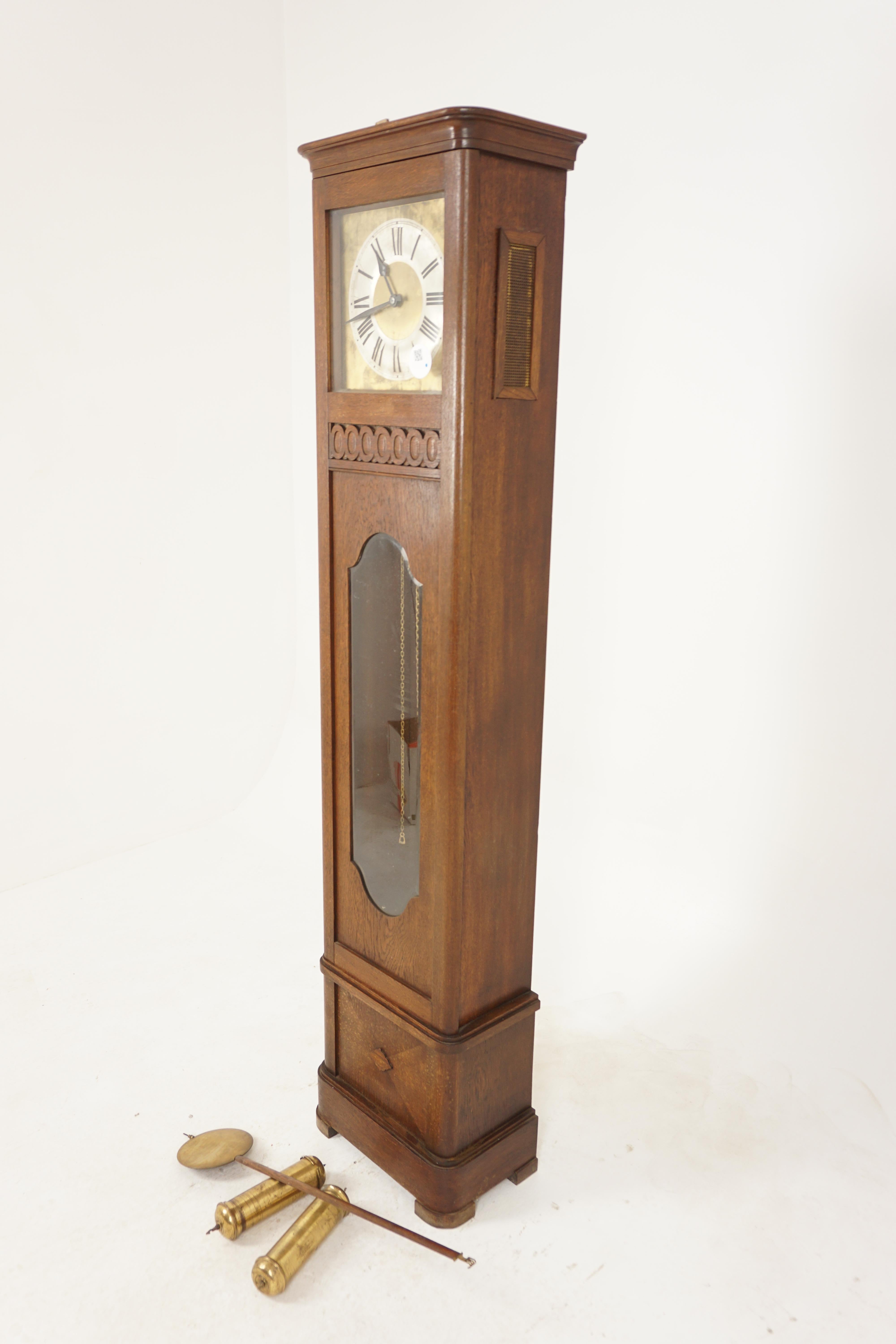 Vintage Art Deco oak grandfather clock long case clock, Scotland 1930, H922

Scotland 1930
Solid Oak
Original Finish
An eight day striking movement
Solid carved oak case
Silver and brass dial with roman numerals
Glass front door opens to