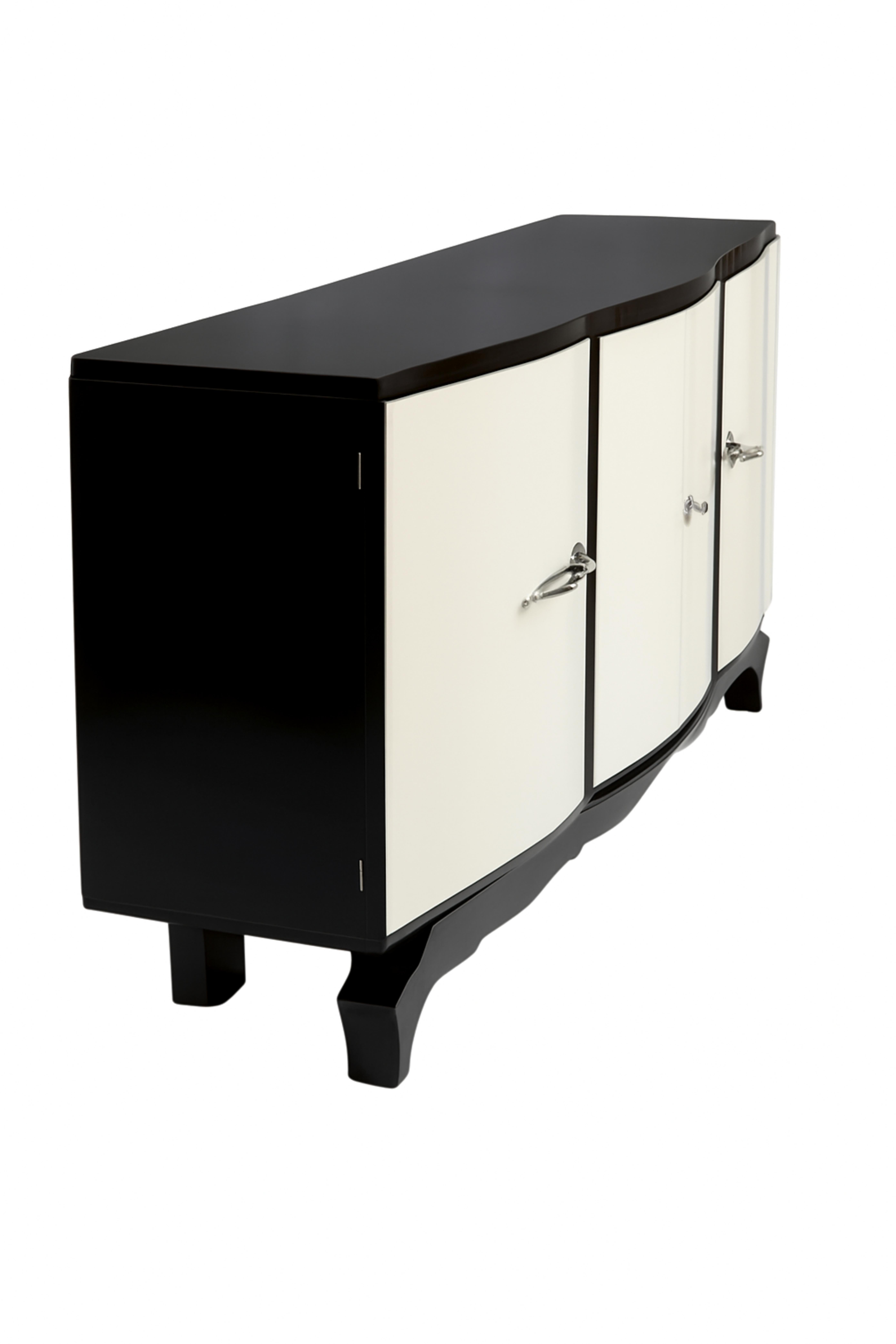 Art Déco Credenza vintage Art Deco in lacca bianca con accenti cromati, anni '30 in vendita