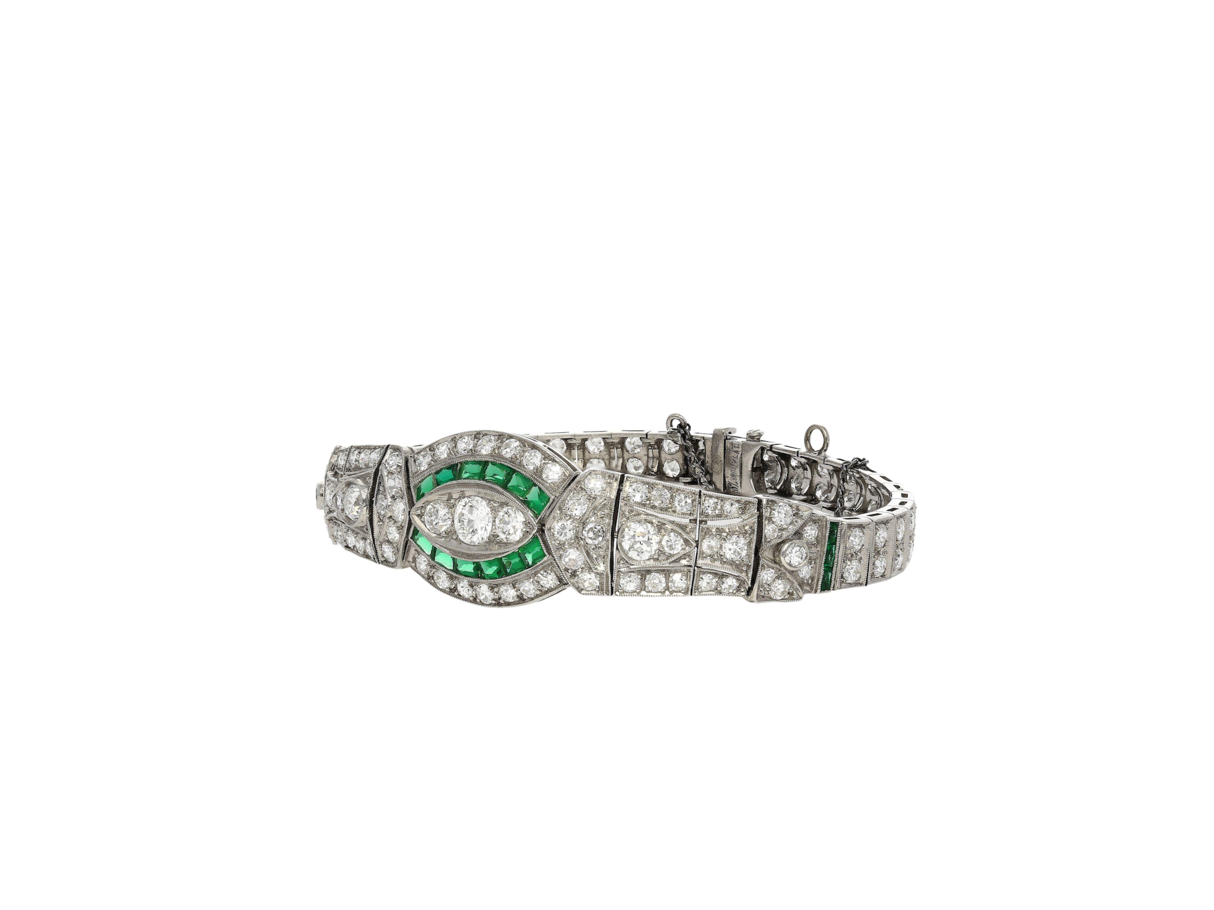 Vintage Art Deco Old Euro Cut Diamond and Emerald Bracelet in Platinum For Sale 4