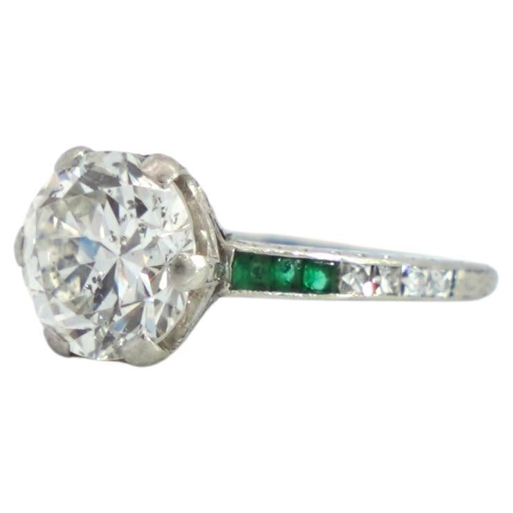 Vintage Art Deco Old European Cut Diamond and Emerald Platinum Engagement Ring In Excellent Condition For Sale In Miami, FL