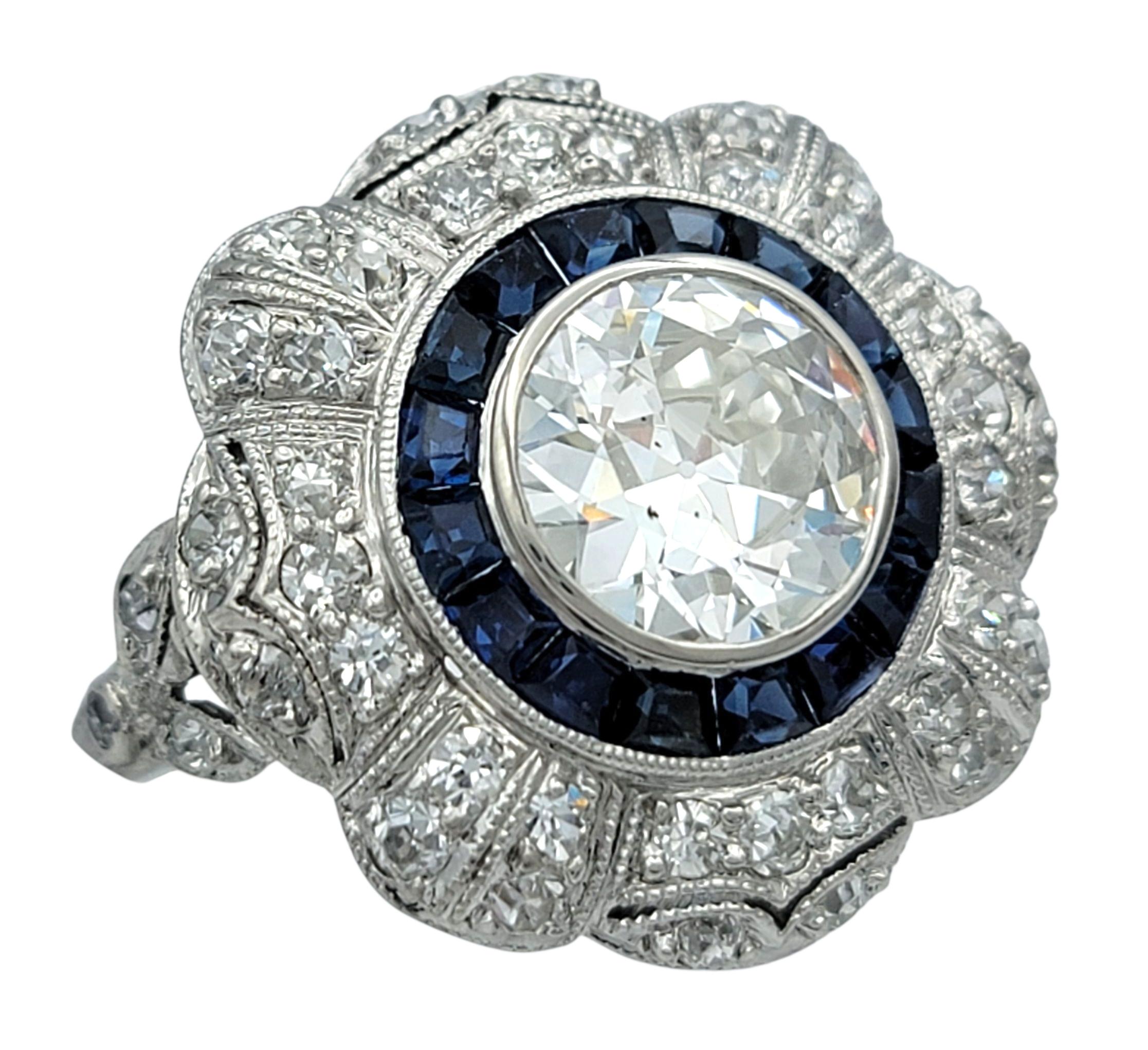 Vintage Art Deco Old European Cut Diamond and Sapphire Flower Ring in Platin (Art déco) im Angebot